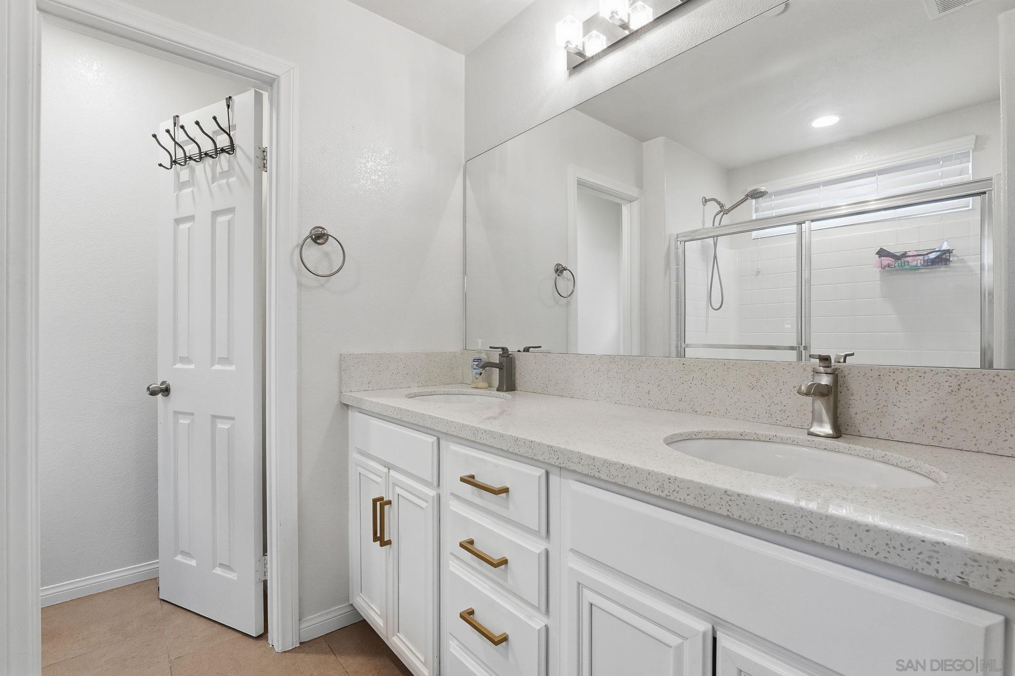 Detail Gallery Image 32 of 45 For 522  Mary Lane, El Cajon,  CA 92021 - 4 Beds | 2/1 Baths