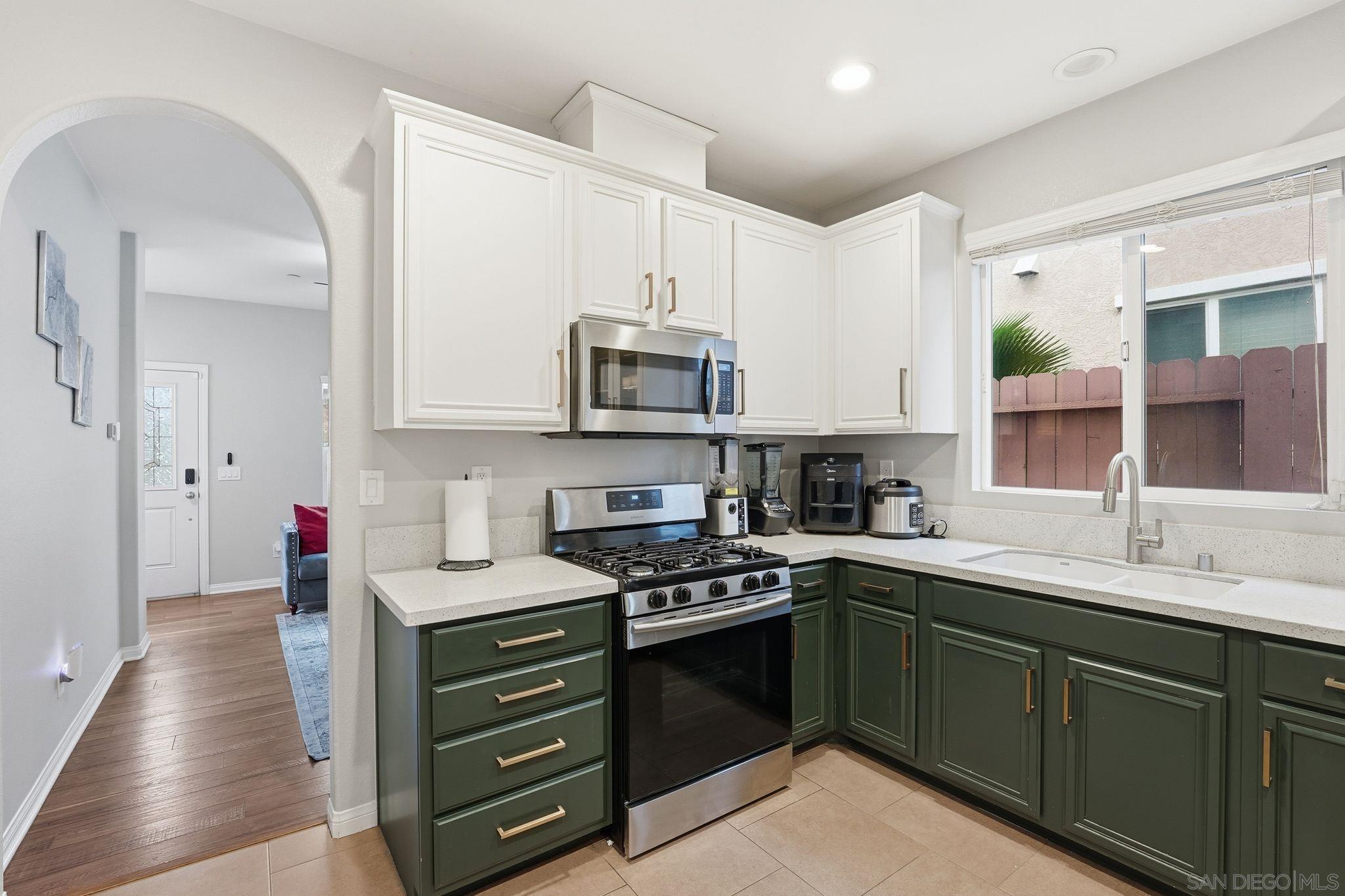 Detail Gallery Image 5 of 45 For 522  Mary Lane, El Cajon,  CA 92021 - 4 Beds | 2/1 Baths