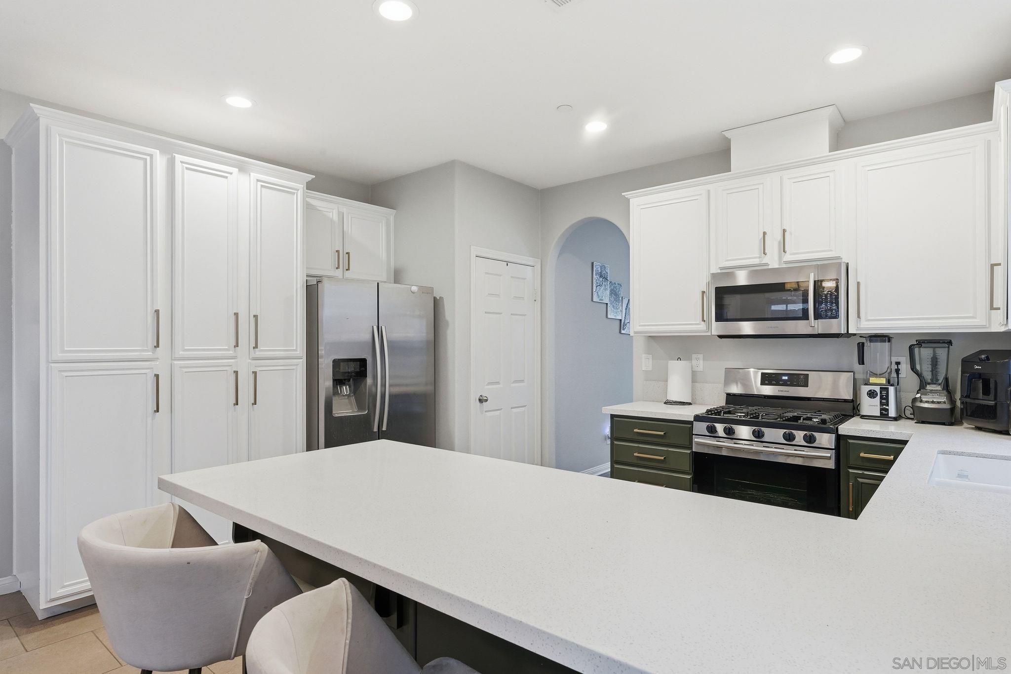 Detail Gallery Image 7 of 45 For 522  Mary Lane, El Cajon,  CA 92021 - 4 Beds | 2/1 Baths