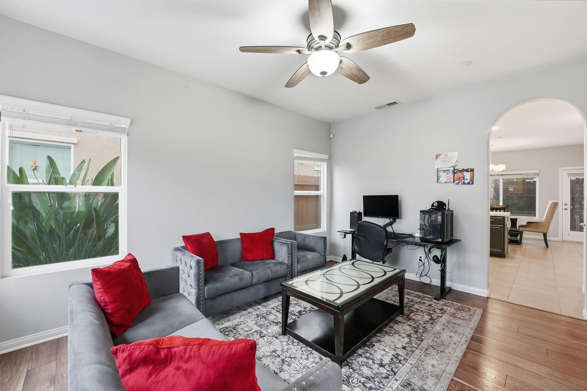 Detail Gallery Image 10 of 45 For 522  Mary Lane, El Cajon,  CA 92021 - 4 Beds | 2/1 Baths