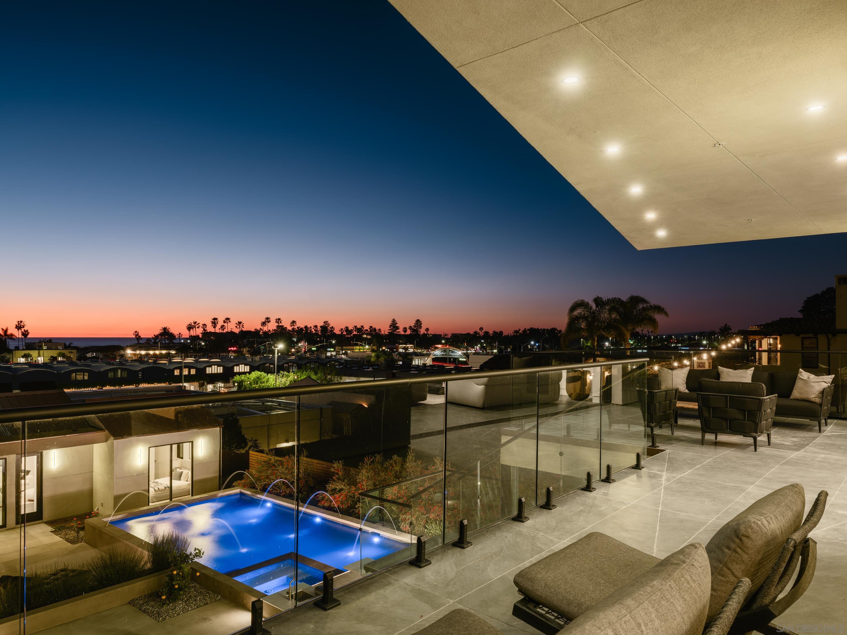 Detail Gallery Image 19 of 43 For 147 S Rios Ave, Solana Beach,  CA 92075 - 6 Beds | 6/2 Baths