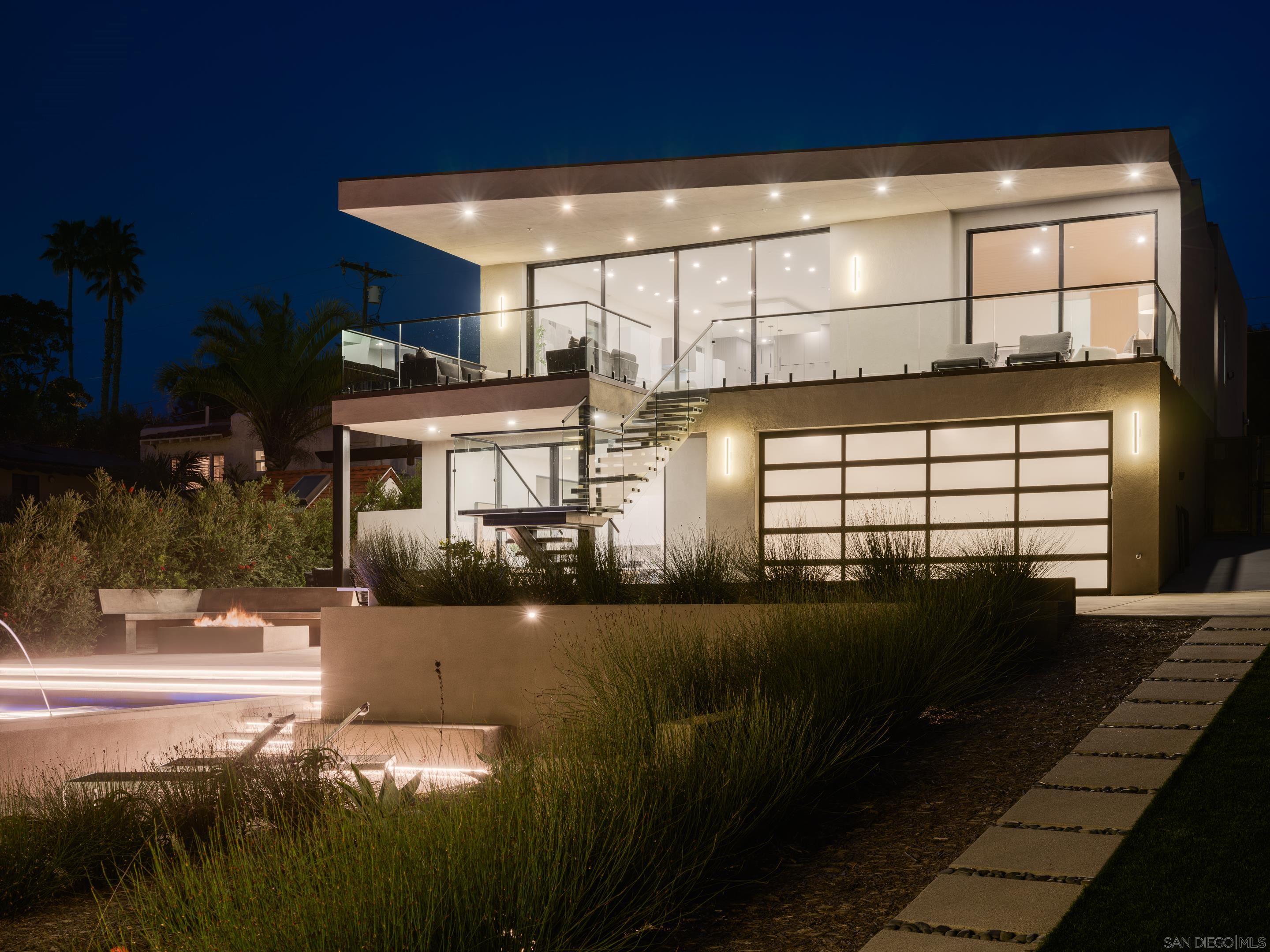 Detail Gallery Image 3 of 43 For 147 S Rios Ave, Solana Beach,  CA 92075 - 6 Beds | 6/2 Baths