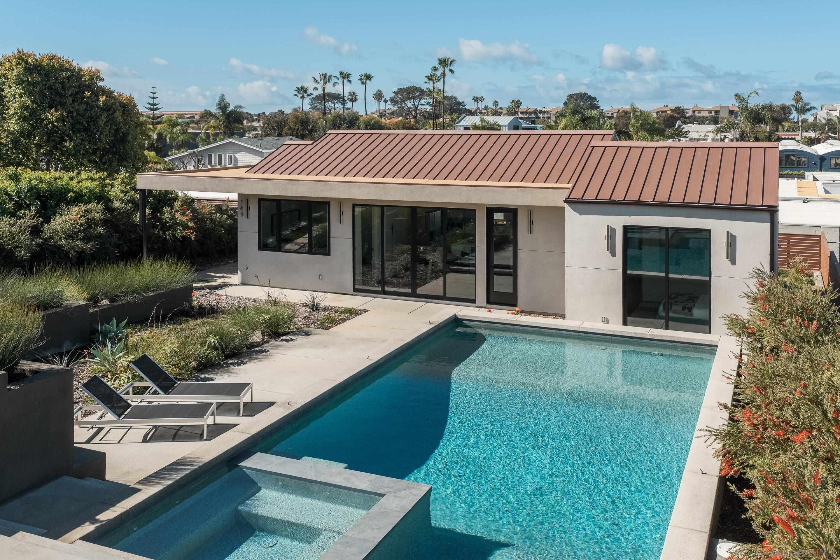 Detail Gallery Image 27 of 43 For 147 S Rios Ave, Solana Beach,  CA 92075 - 6 Beds | 6/2 Baths