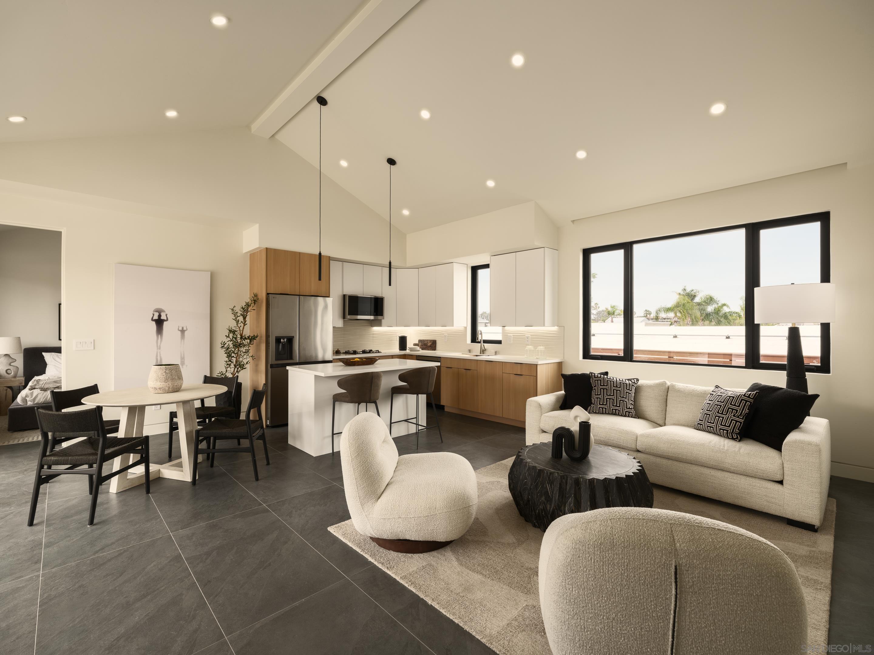 Detail Gallery Image 30 of 43 For 147 S Rios Ave, Solana Beach,  CA 92075 - 6 Beds | 6/2 Baths