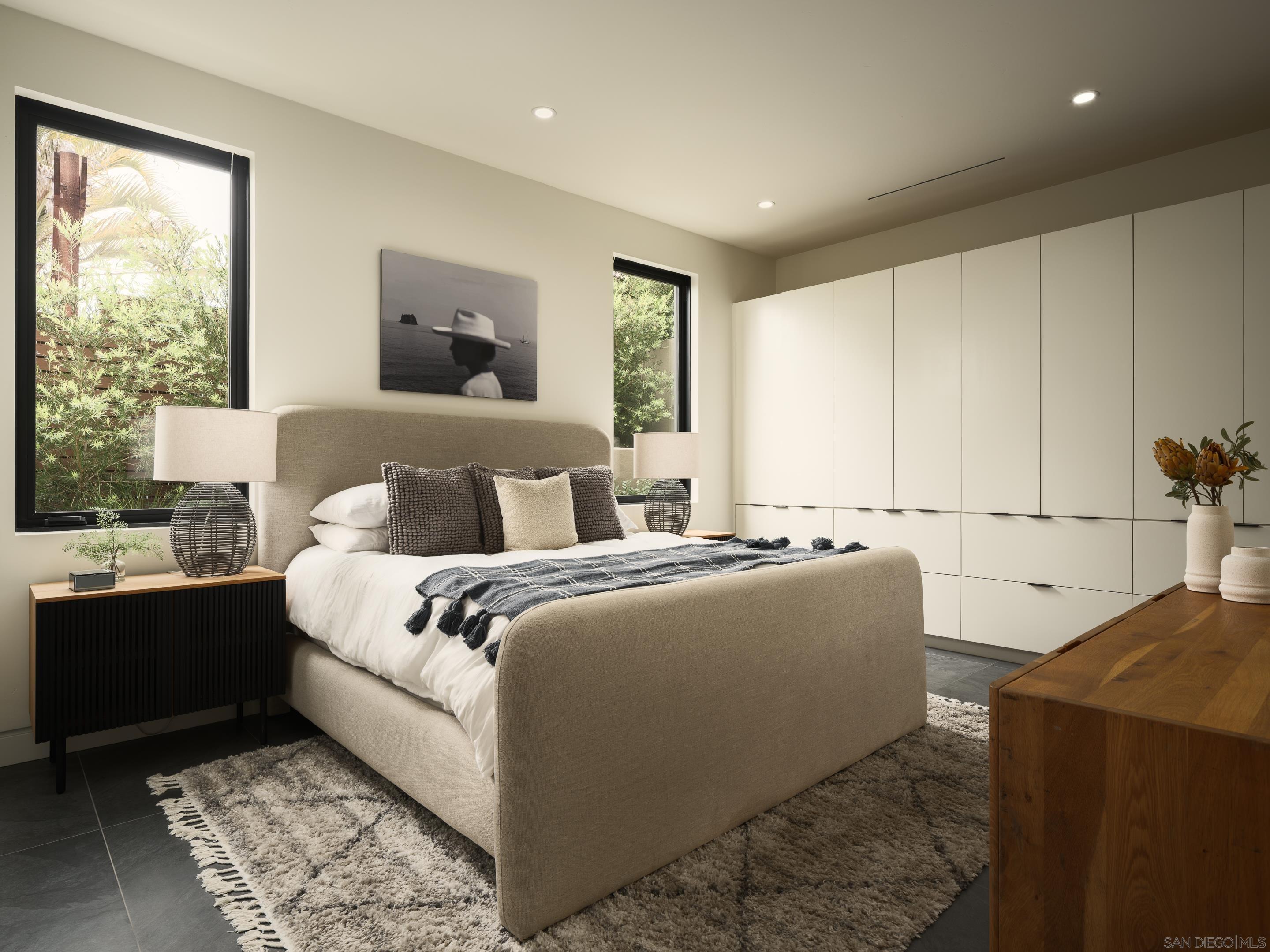 Detail Gallery Image 36 of 43 For 147 S Rios Ave, Solana Beach,  CA 92075 - 6 Beds | 6/2 Baths