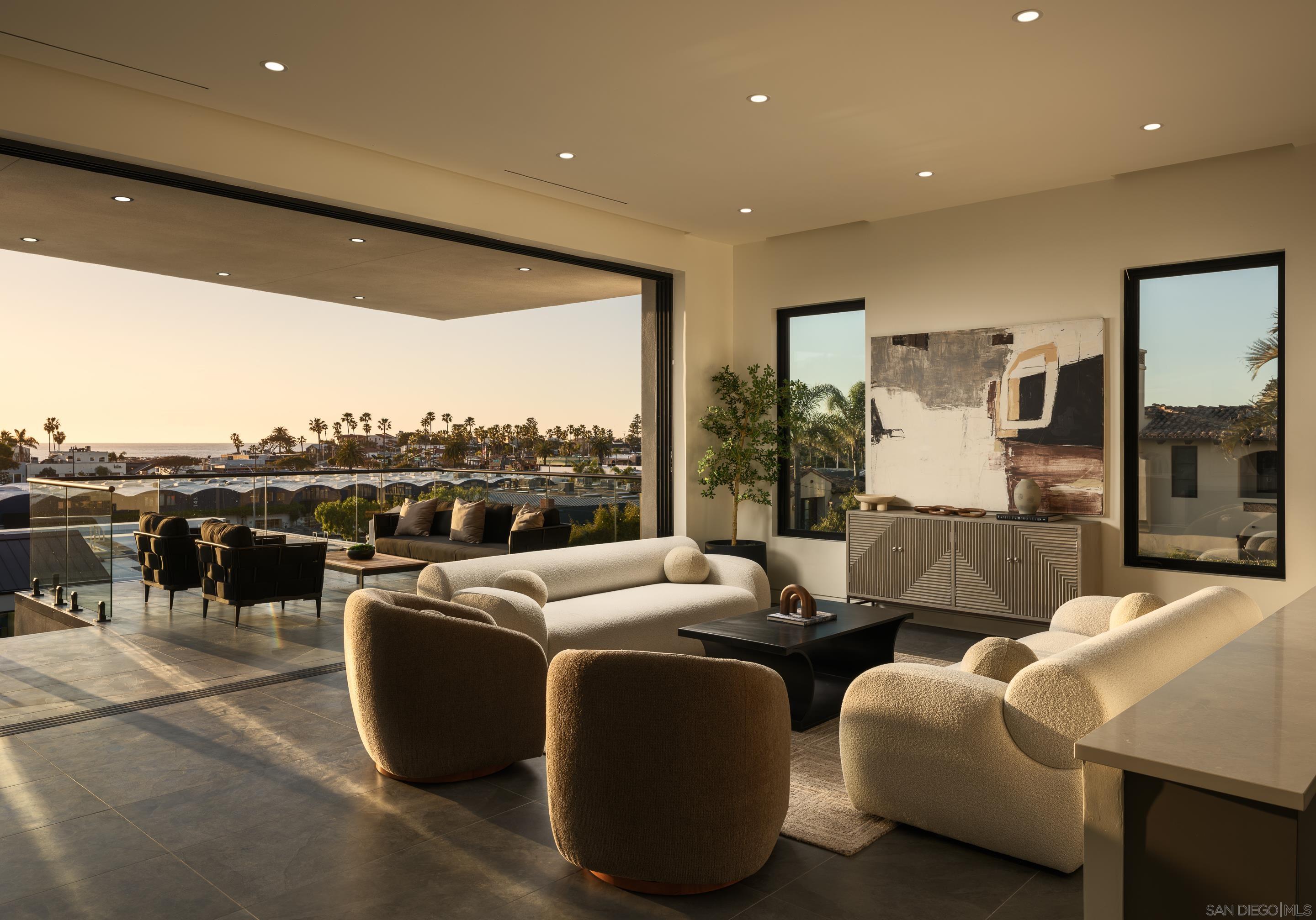 Detail Gallery Image 5 of 43 For 147 S Rios Ave, Solana Beach,  CA 92075 - 6 Beds | 6/2 Baths