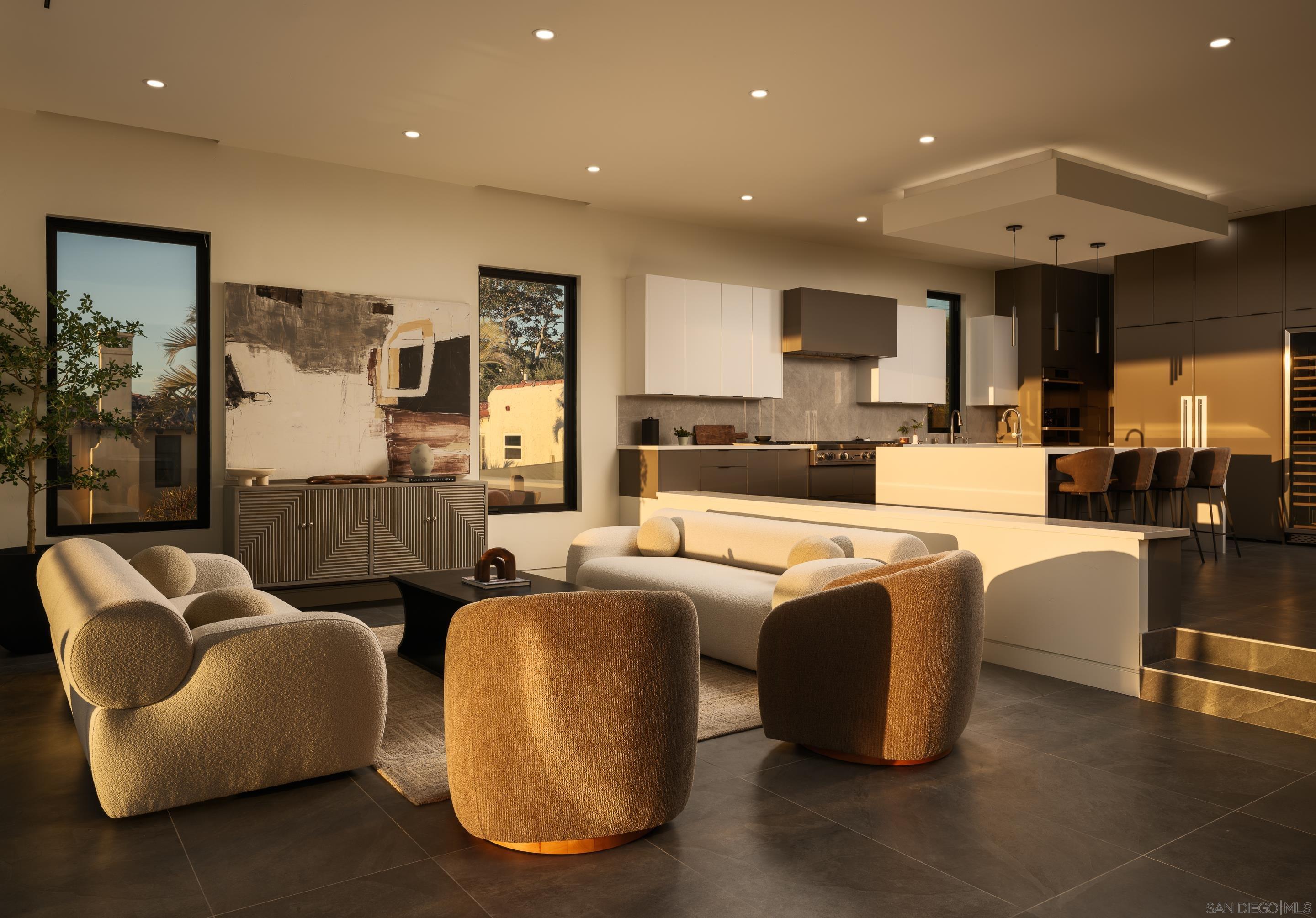 Detail Gallery Image 6 of 43 For 147 S Rios Ave, Solana Beach,  CA 92075 - 6 Beds | 6/2 Baths