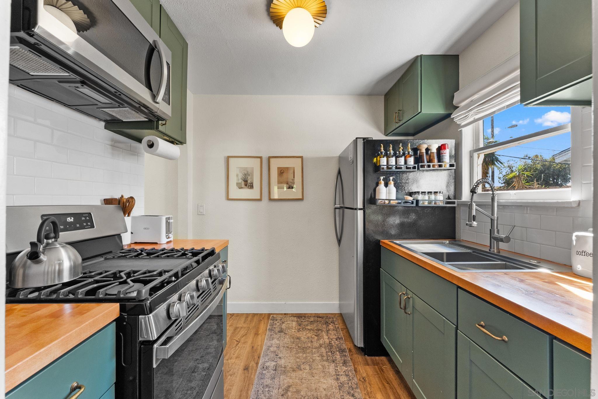 Front Image Thumbnail for SD260004236