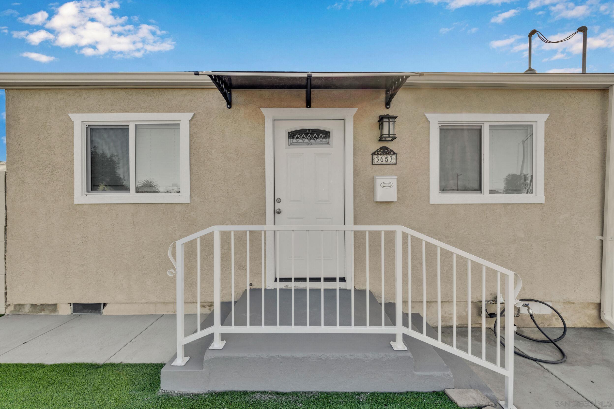 Detail Gallery Image 3 of 23 For 3653  Euclid Ave, San Diego,  CA 92105 - 2 Beds | 1 Baths