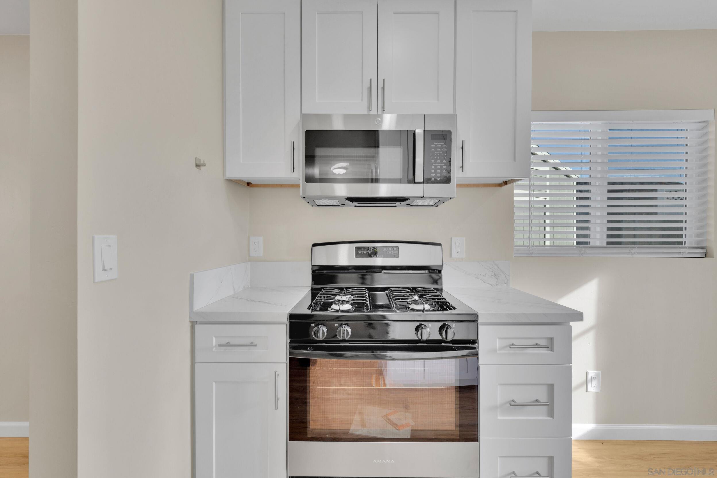 Detail Gallery Image 8 of 23 For 3653  Euclid Ave, San Diego,  CA 92105 - 2 Beds | 1 Baths