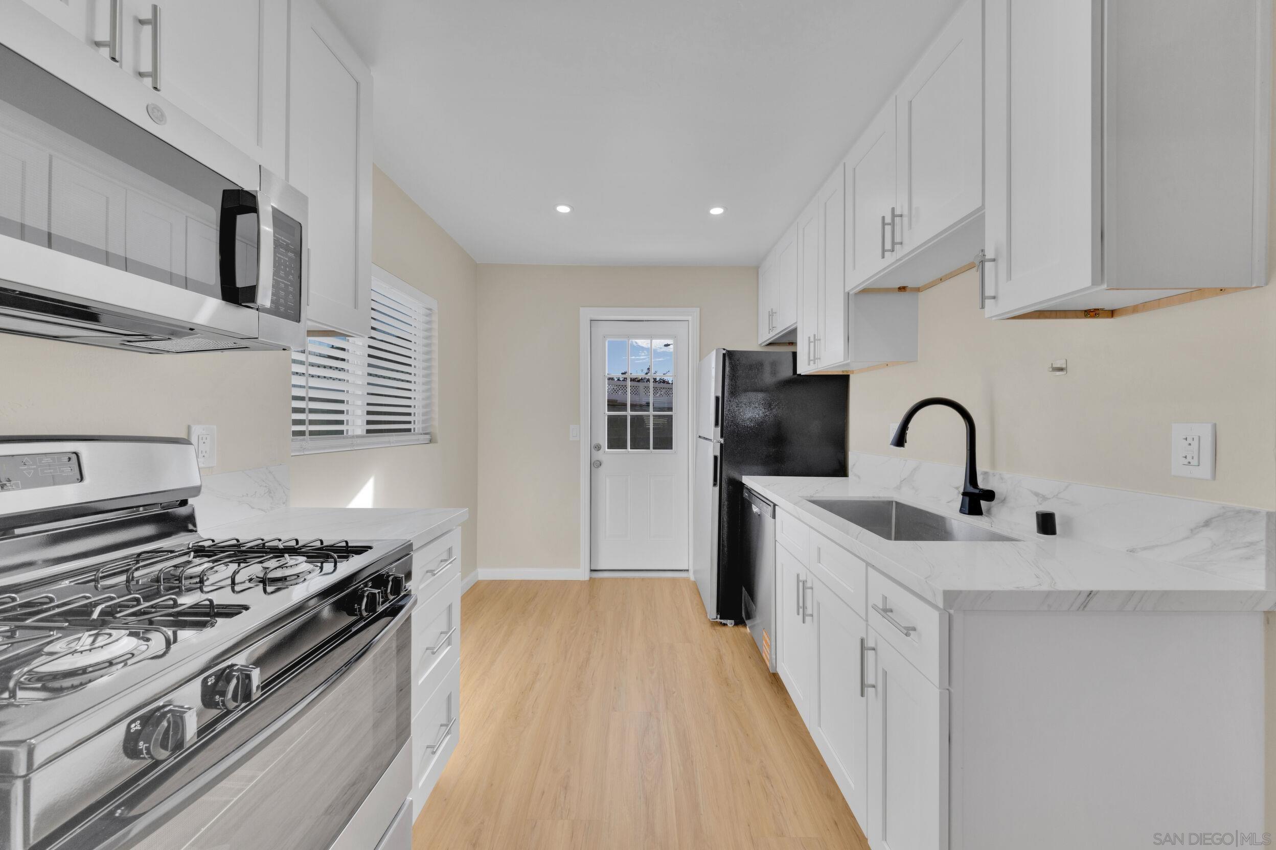 Detail Gallery Image 10 of 23 For 3653  Euclid Ave, San Diego,  CA 92105 - 2 Beds | 1 Baths