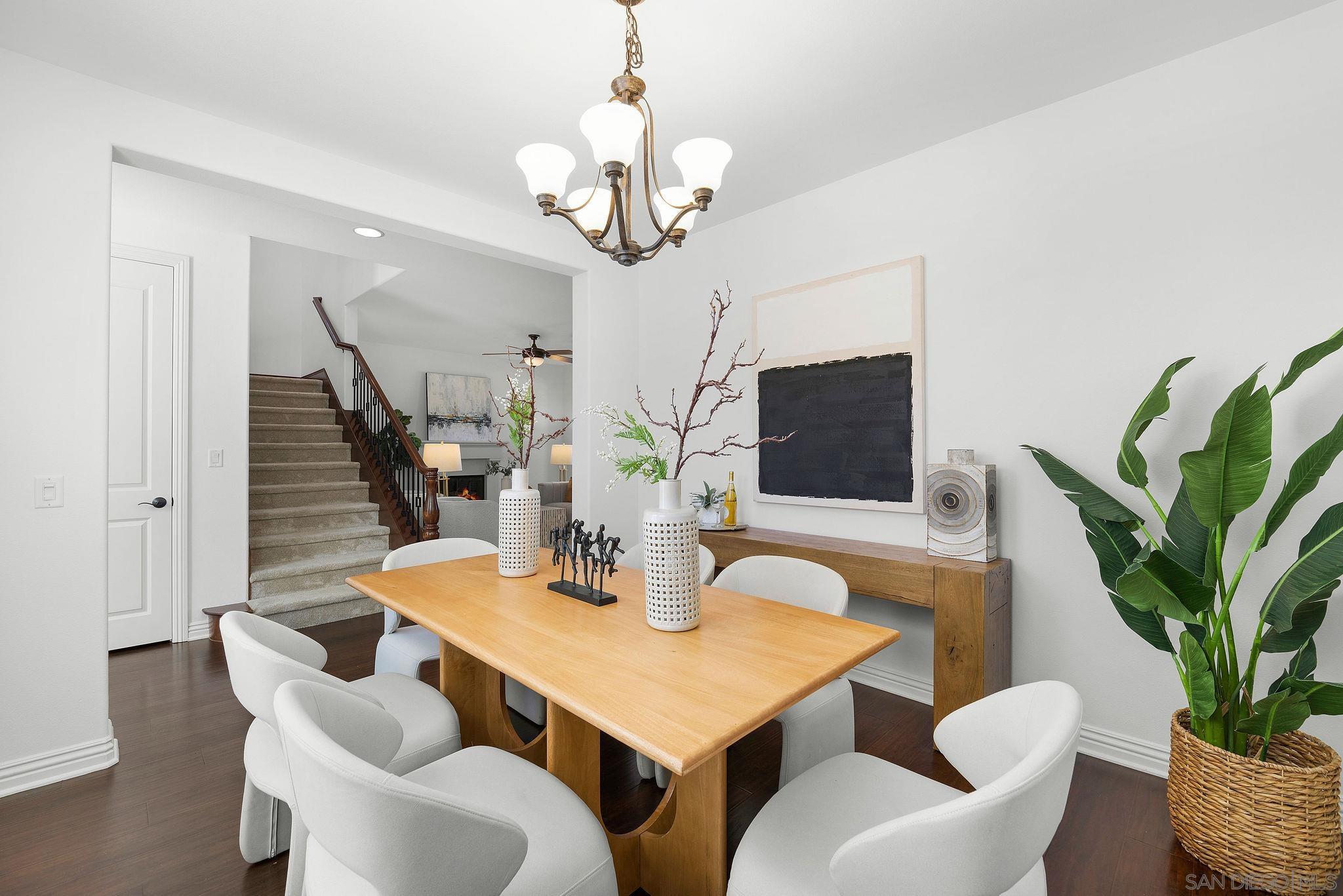 Detail Gallery Image 11 of 52 For 13558  Hyacinth Hills Way, San Diego,  CA 92130 - 4 Beds | 3 Baths