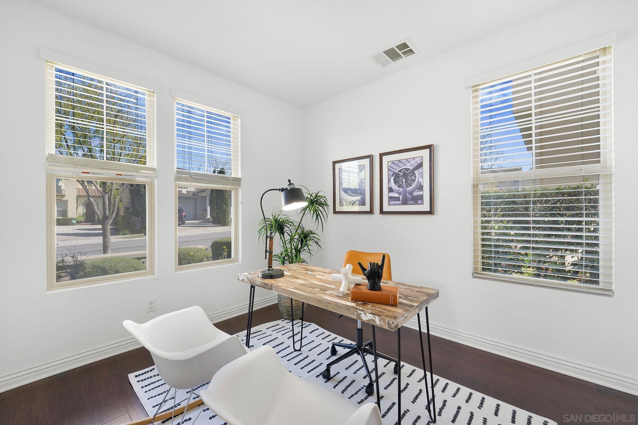 Detail Gallery Image 7 of 52 For 13558  Hyacinth Hills Way, San Diego,  CA 92130 - 4 Beds | 3 Baths