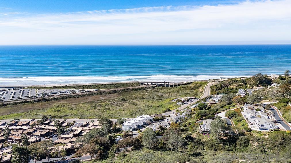 Detail Gallery Image 2 of 30 For 2160  via Mar Valle, Del Mar,  CA 92014 - 5 Beds | 6/1 Baths