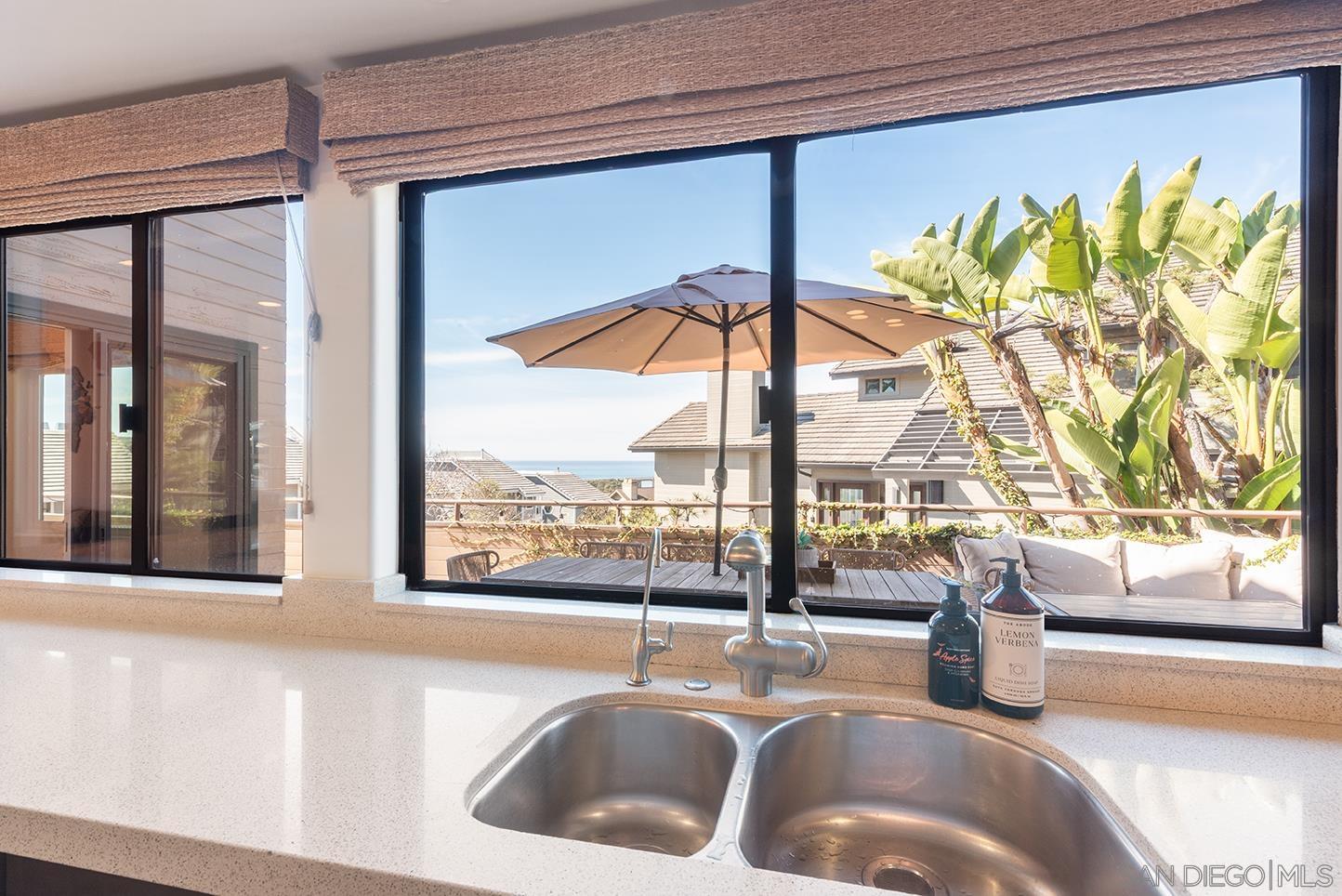 Detail Gallery Image 9 of 30 For 2160  via Mar Valle, Del Mar,  CA 92014 - 5 Beds | 6/1 Baths