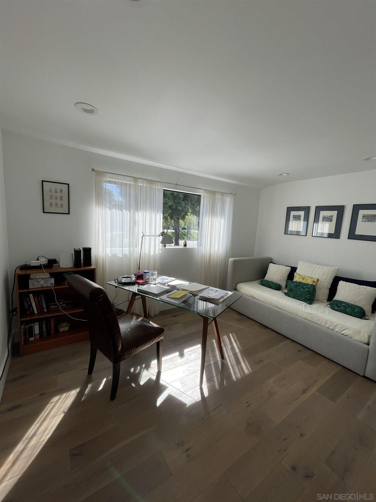 Detail Gallery Image 17 of 62 For 1402  Rodeo Drive, La Jolla,  CA 92037 - 5 Beds | 3/1 Baths