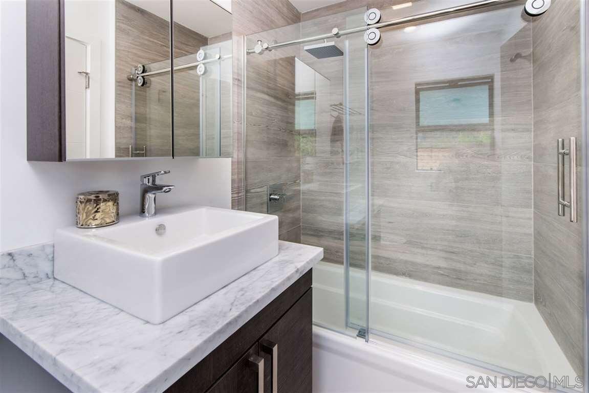 Detail Gallery Image 20 of 62 For 1402  Rodeo Drive, La Jolla,  CA 92037 - 5 Beds | 3/1 Baths