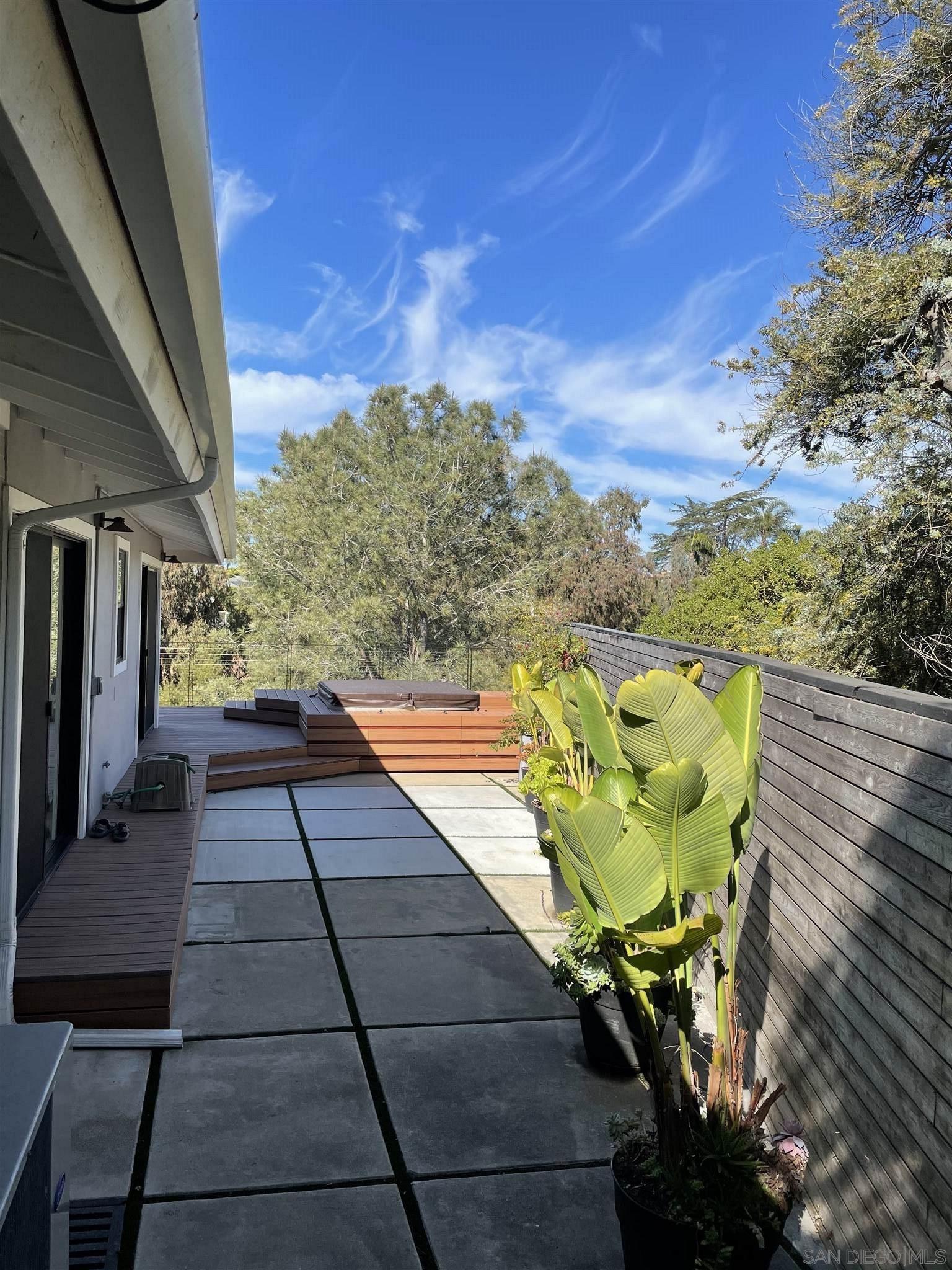 Detail Gallery Image 23 of 62 For 1402  Rodeo Drive, La Jolla,  CA 92037 - 5 Beds | 3/1 Baths