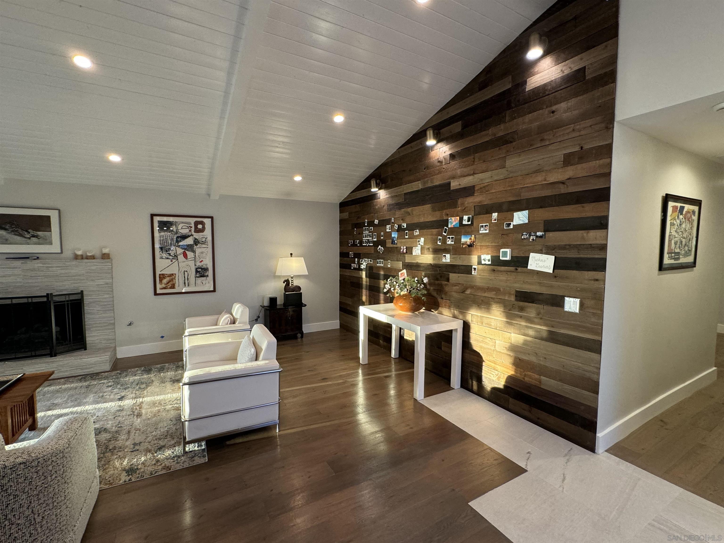 Detail Gallery Image 25 of 62 For 1402  Rodeo Drive, La Jolla,  CA 92037 - 5 Beds | 3/1 Baths