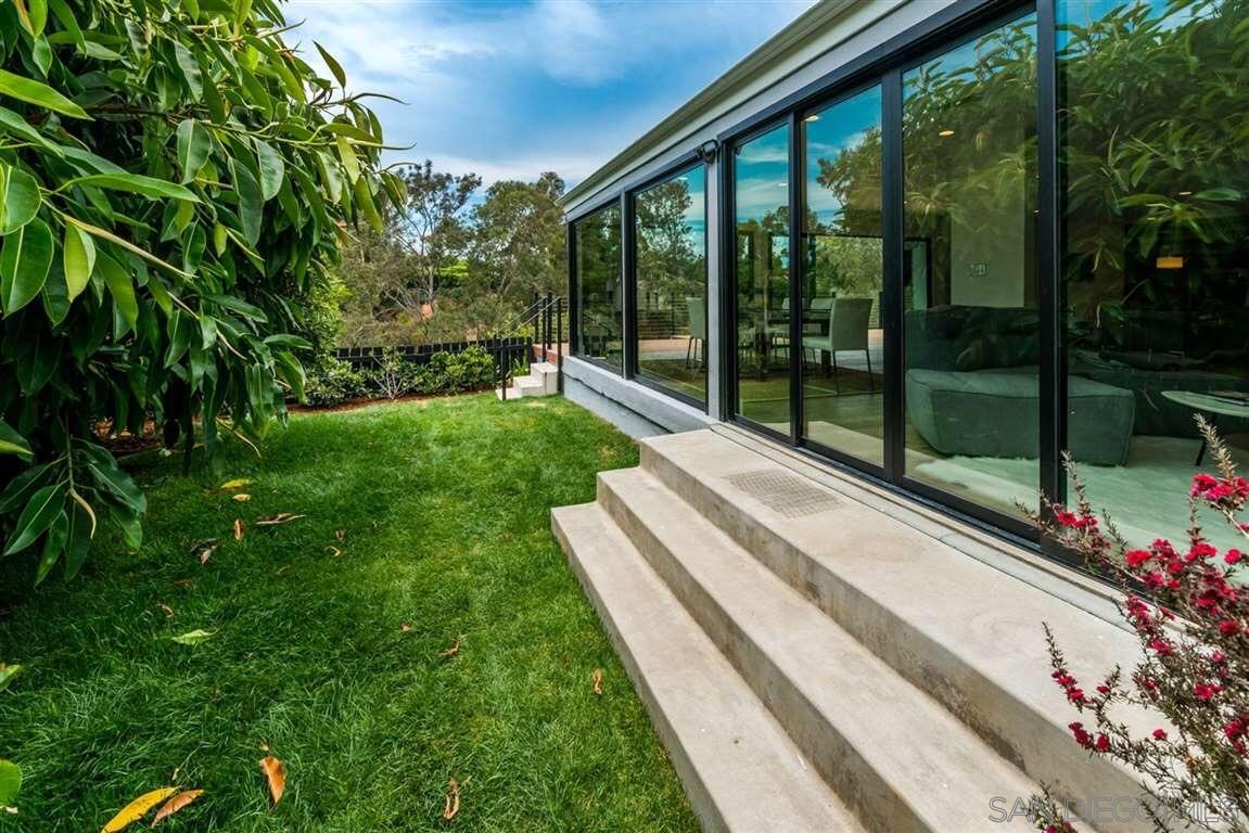 Detail Gallery Image 26 of 62 For 1402  Rodeo Drive, La Jolla,  CA 92037 - 5 Beds | 3/1 Baths