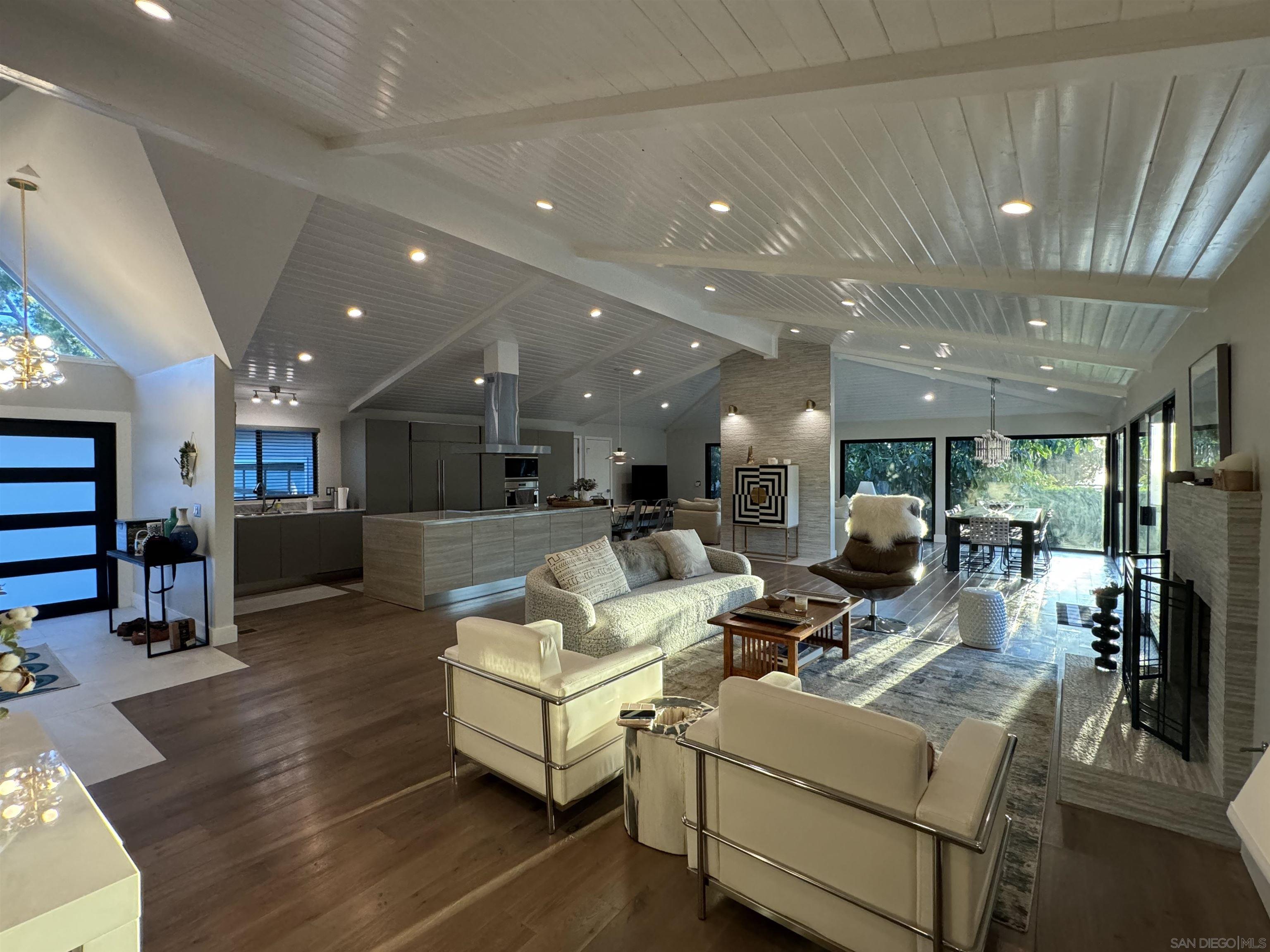 Detail Gallery Image 30 of 62 For 1402  Rodeo Drive, La Jolla,  CA 92037 - 5 Beds | 3/1 Baths