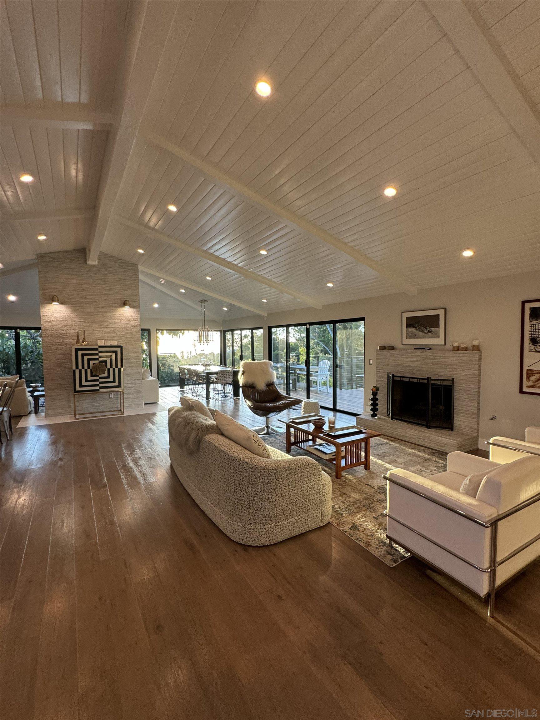 Detail Gallery Image 4 of 62 For 1402  Rodeo Drive, La Jolla,  CA 92037 - 5 Beds | 3/1 Baths