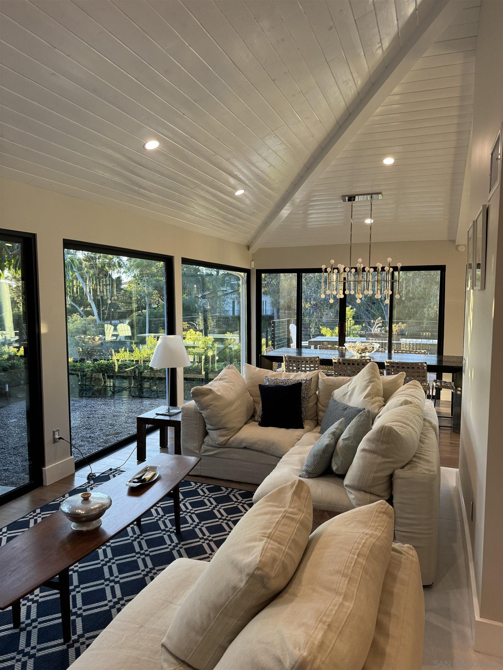 Detail Gallery Image 36 of 62 For 1402  Rodeo Drive, La Jolla,  CA 92037 - 5 Beds | 3/1 Baths