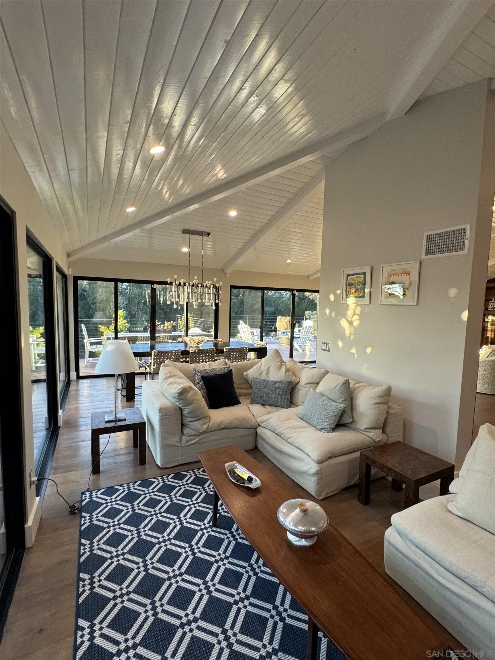 Detail Gallery Image 37 of 62 For 1402  Rodeo Drive, La Jolla,  CA 92037 - 5 Beds | 3/1 Baths