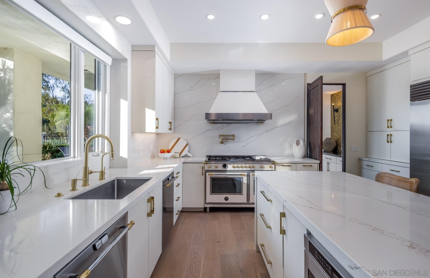 Detail Gallery Image 9 of 48 For 7430  St. Andrews Rd, Rancho Santa Fe,  CA 92067 - 5 Beds | 5 Baths