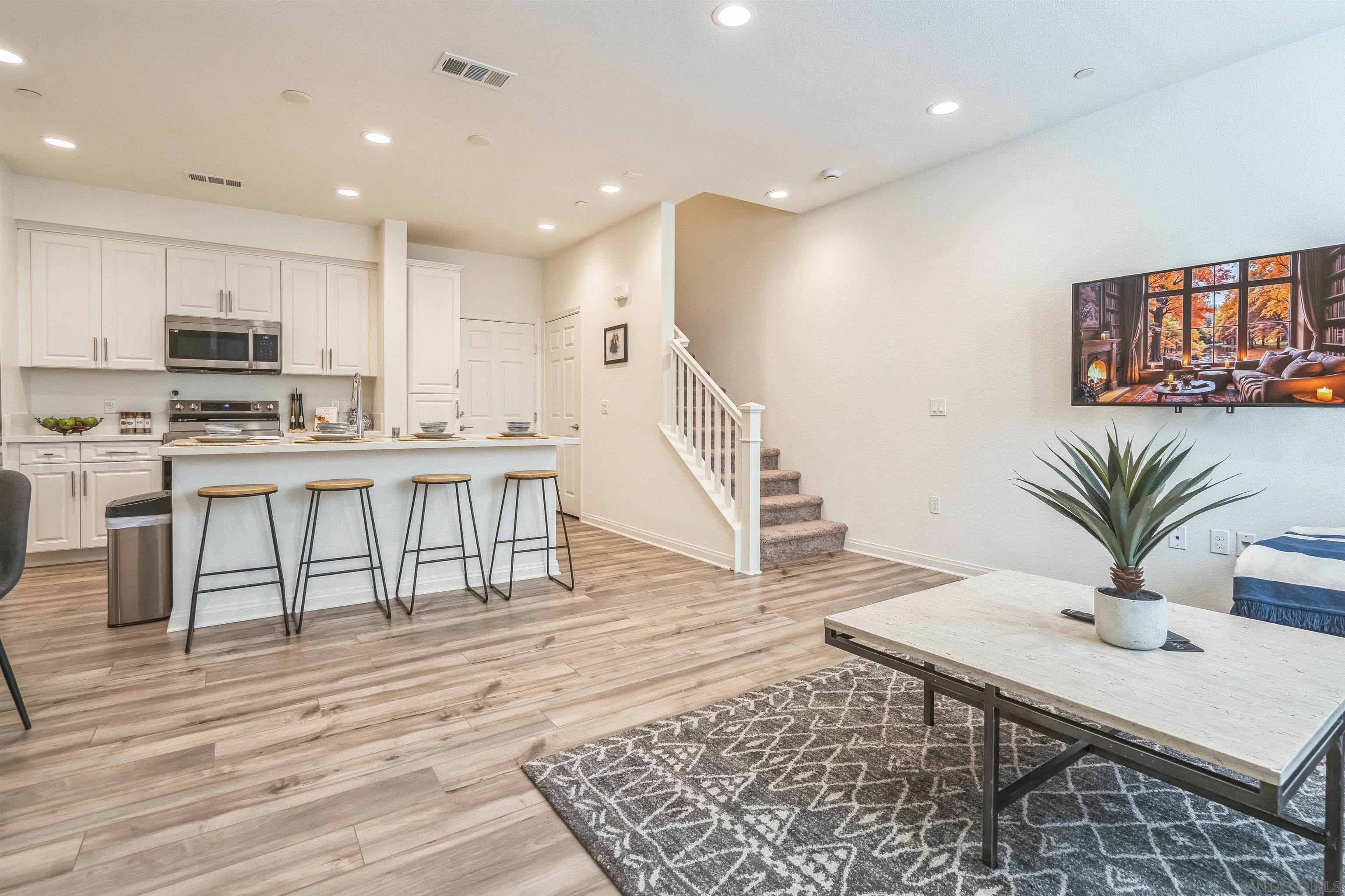 Detail Gallery Image 15 of 47 For 2018  Barite St, Spring Valley,  CA 91977 - 3 Beds | 2/1 Baths