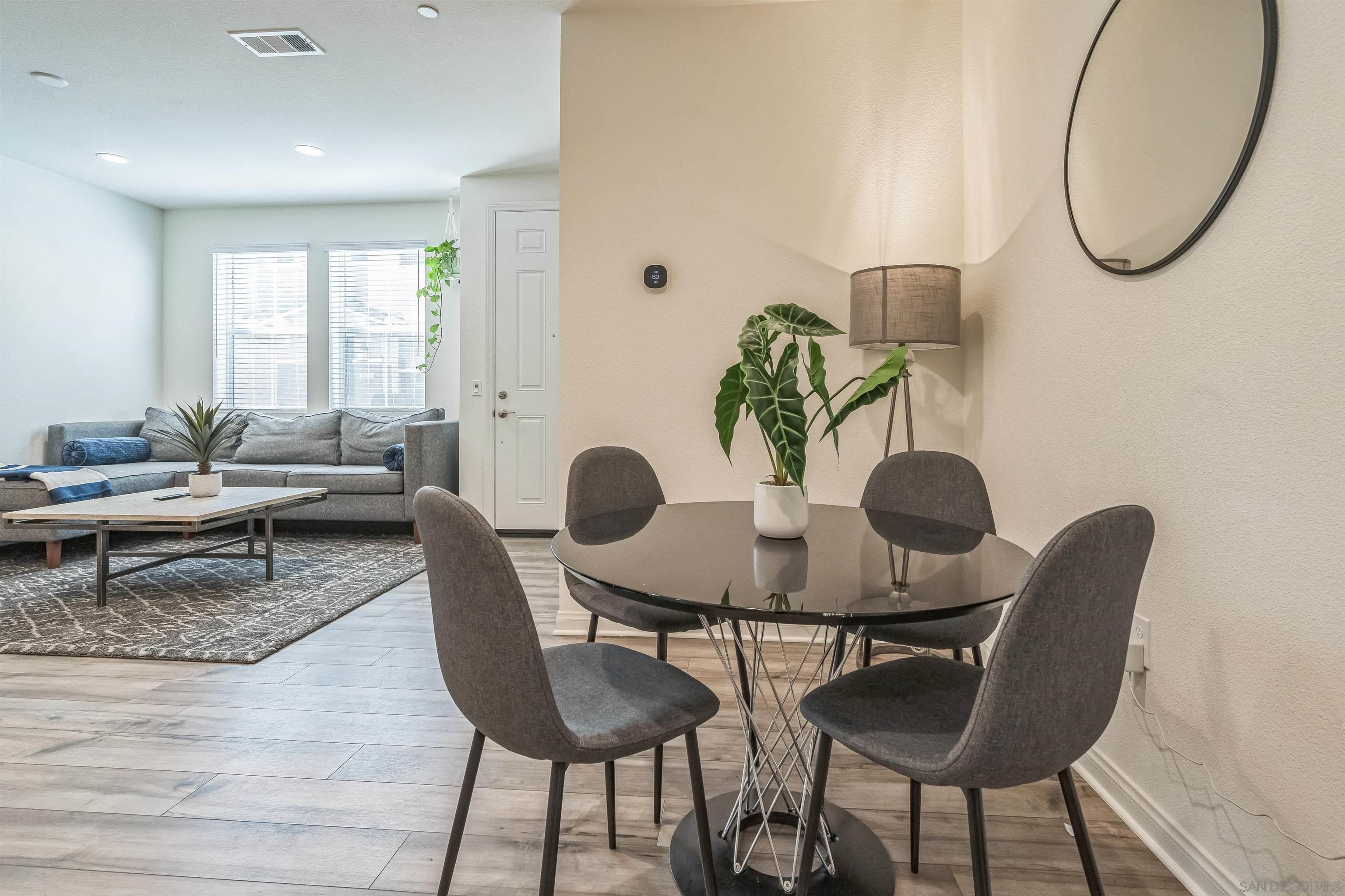 Detail Gallery Image 26 of 47 For 2018  Barite St, Spring Valley,  CA 91977 - 3 Beds | 2/1 Baths