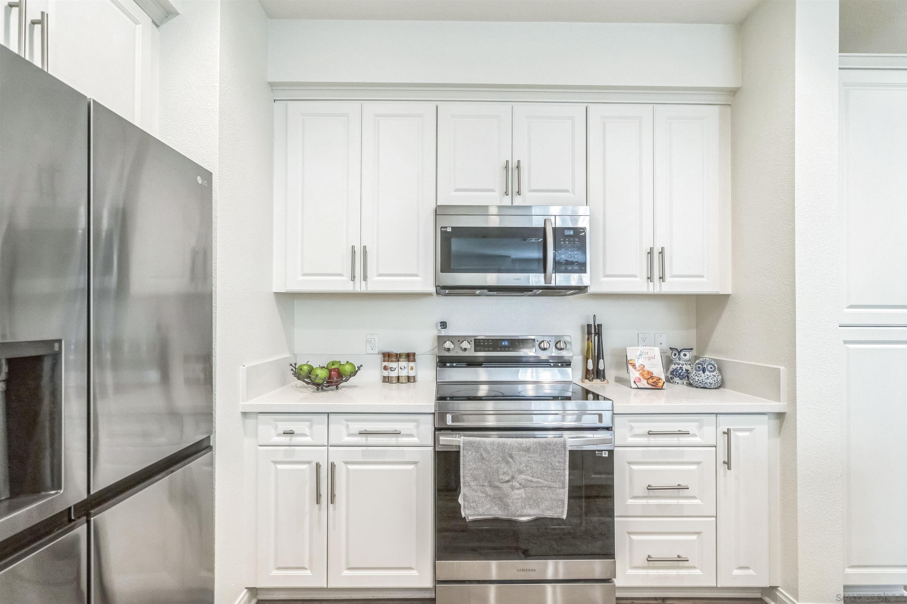 Detail Gallery Image 8 of 47 For 2018  Barite St, Spring Valley,  CA 91977 - 3 Beds | 2/1 Baths