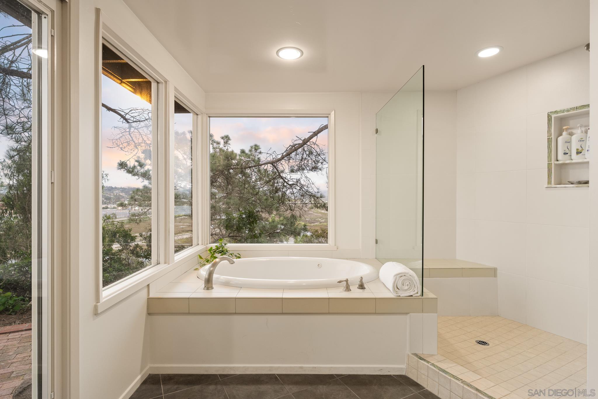 Detail Gallery Image 34 of 60 For 2165  Balboa Ave, Del Mar,  CA 92014 - 3 Beds | 2 Baths