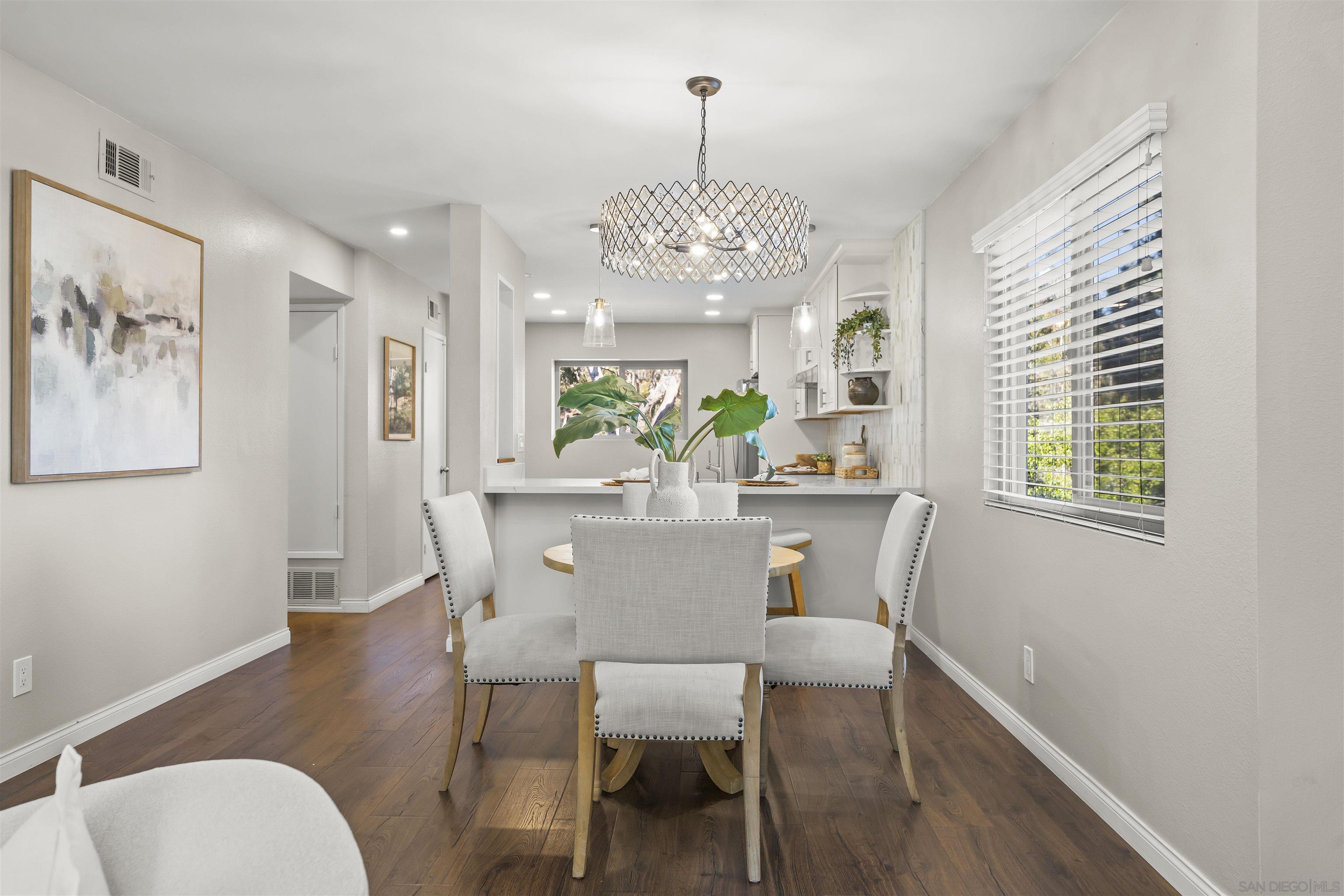 Detail Gallery Image 13 of 51 For 6363  Rancho Mission Rd  #8,  San Diego,  CA 92108 - 2 Beds | 2 Baths