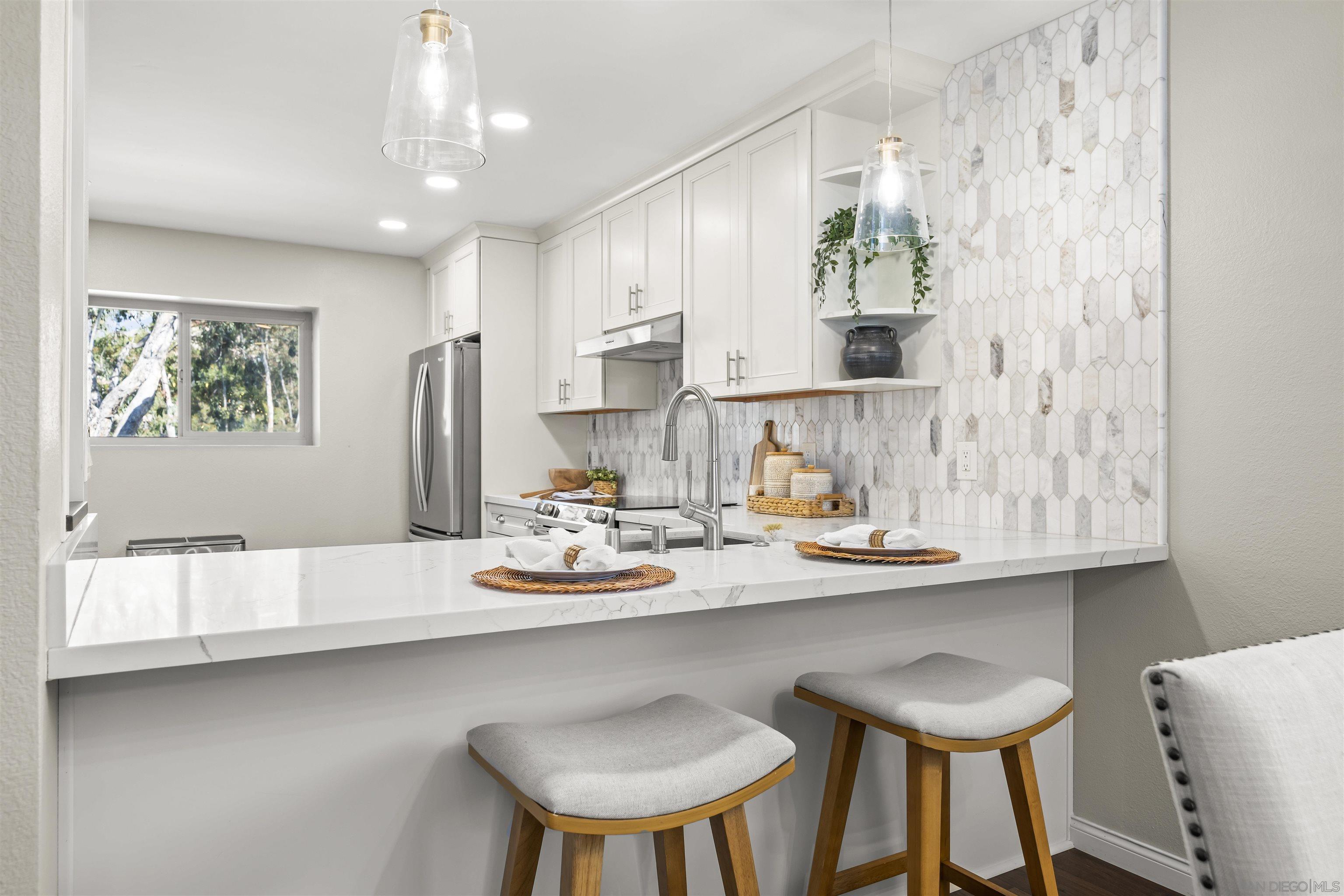 Detail Gallery Image 16 of 51 For 6363  Rancho Mission Rd  #8,  San Diego,  CA 92108 - 2 Beds | 2 Baths