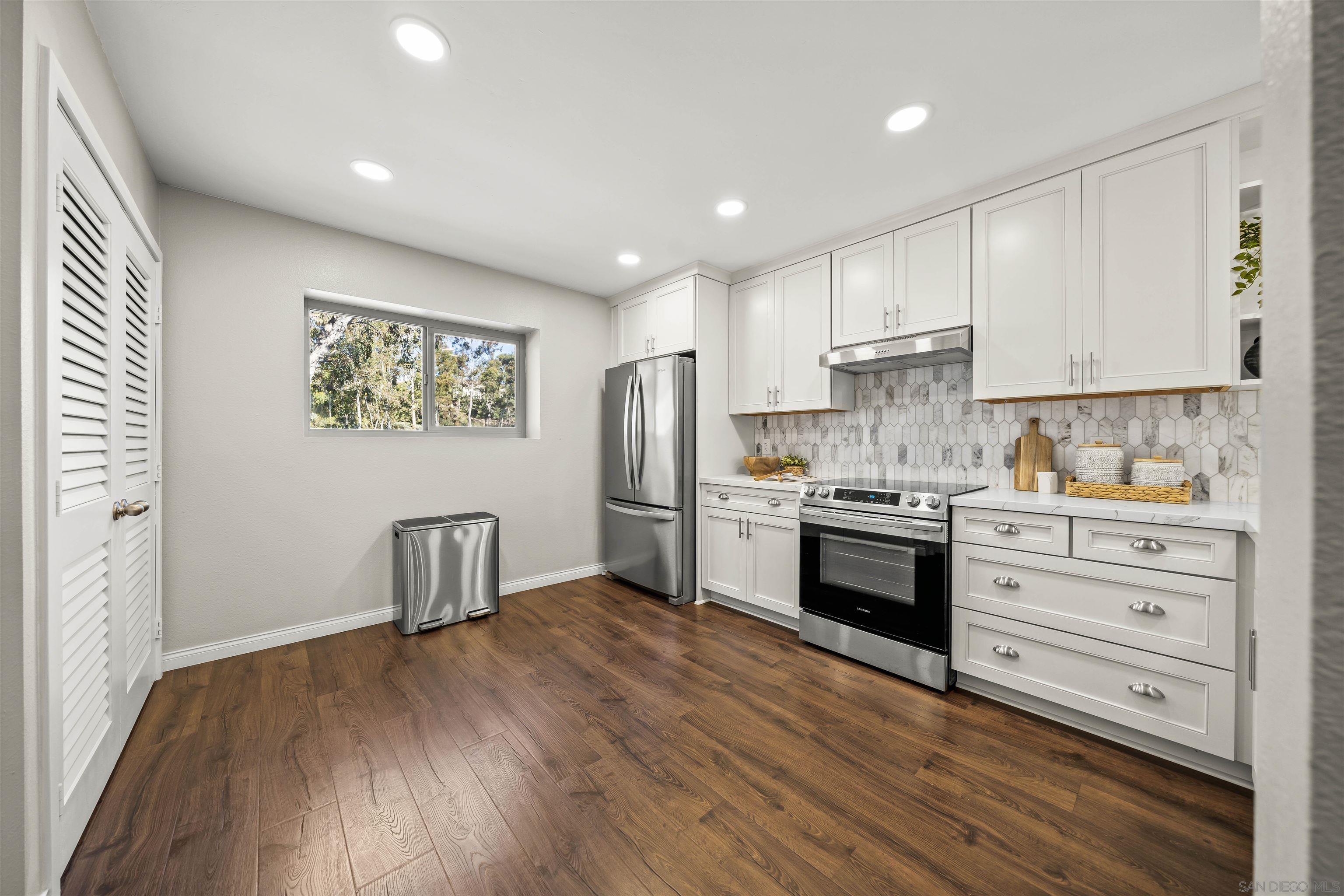 Detail Gallery Image 17 of 51 For 6363  Rancho Mission Rd  #8,  San Diego,  CA 92108 - 2 Beds | 2 Baths