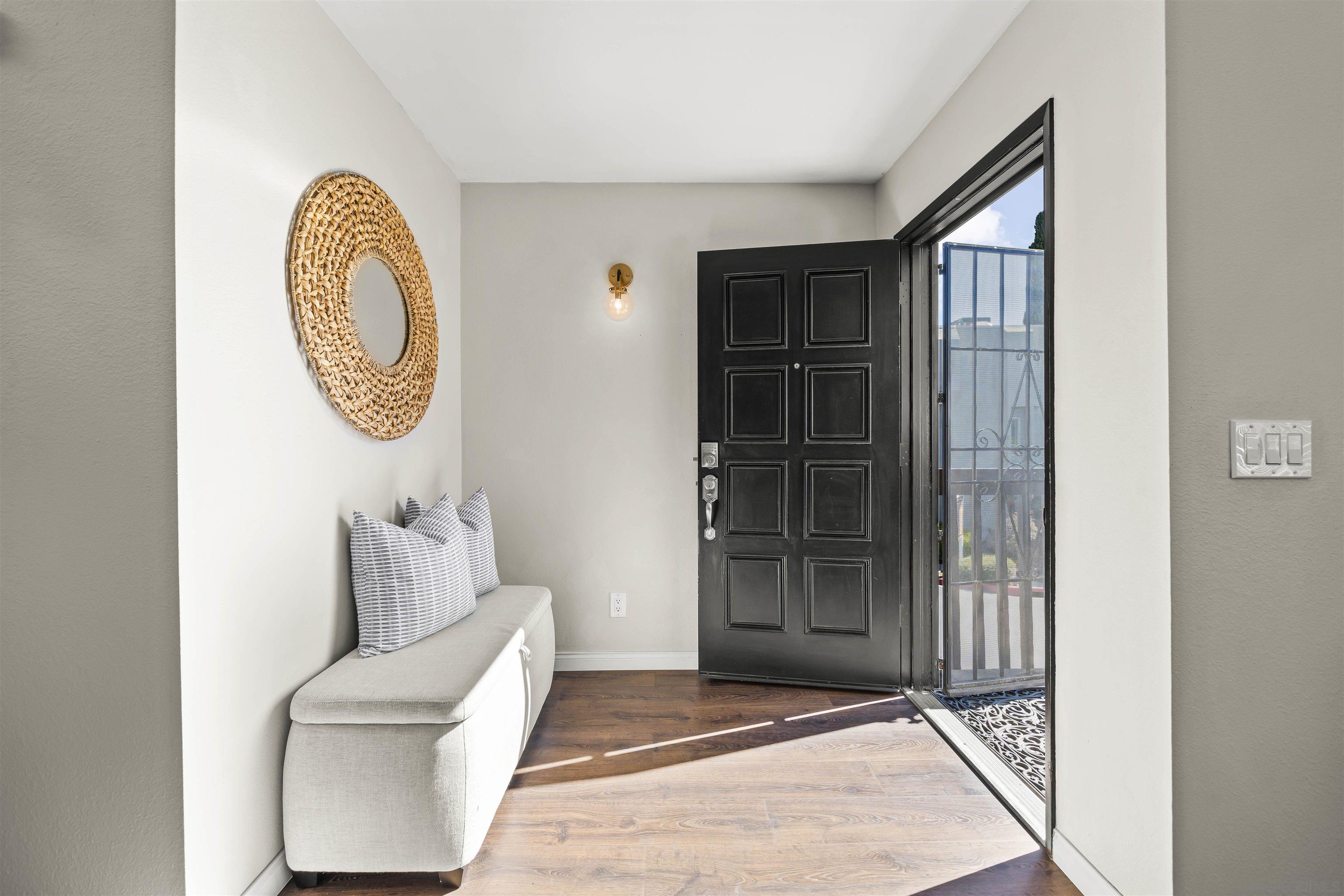 Detail Gallery Image 3 of 51 For 6363  Rancho Mission Rd  #8,  San Diego,  CA 92108 - 2 Beds | 2 Baths