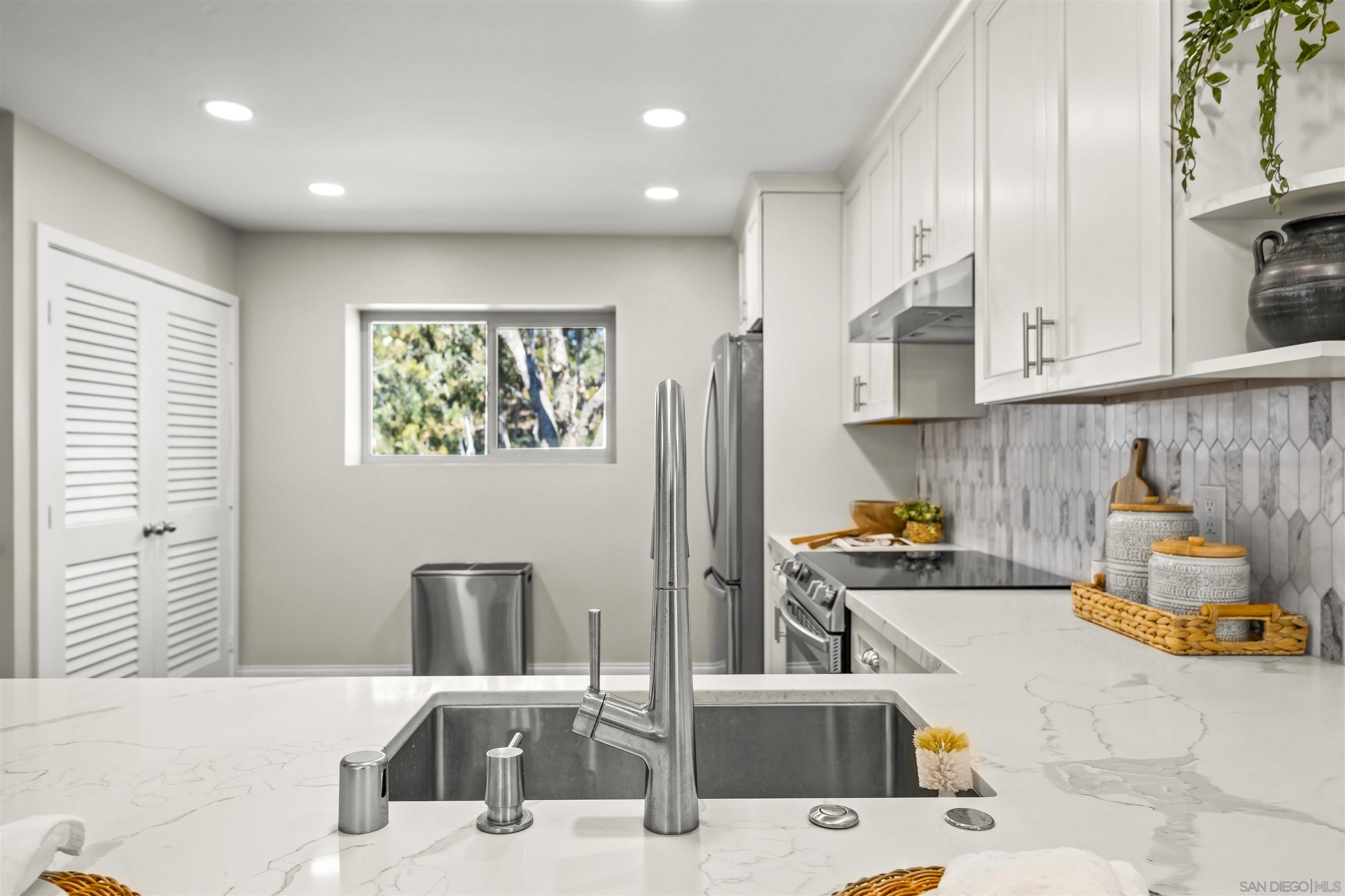 Detail Gallery Image 23 of 51 For 6363  Rancho Mission Rd  #8,  San Diego,  CA 92108 - 2 Beds | 2 Baths