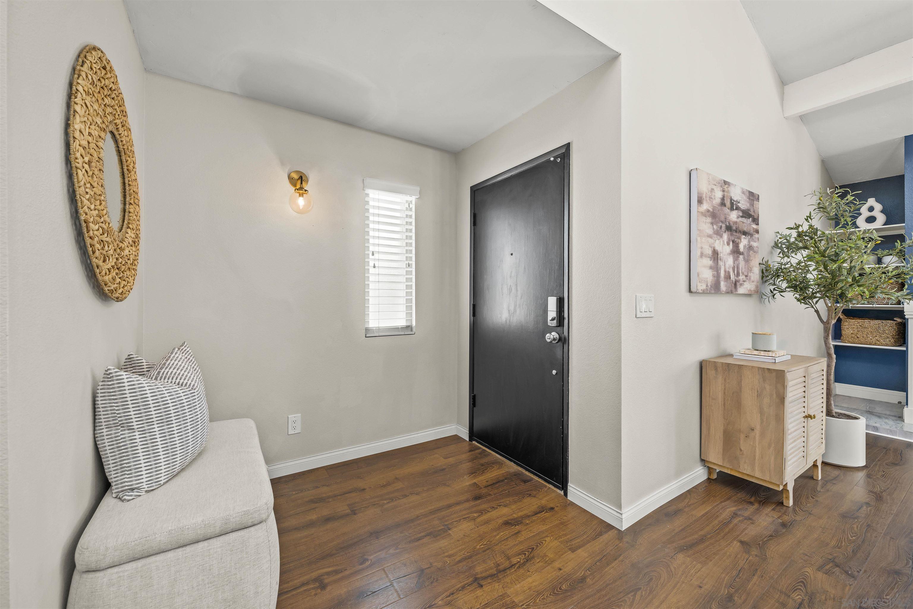 Detail Gallery Image 4 of 51 For 6363  Rancho Mission Rd  #8,  San Diego,  CA 92108 - 2 Beds | 2 Baths