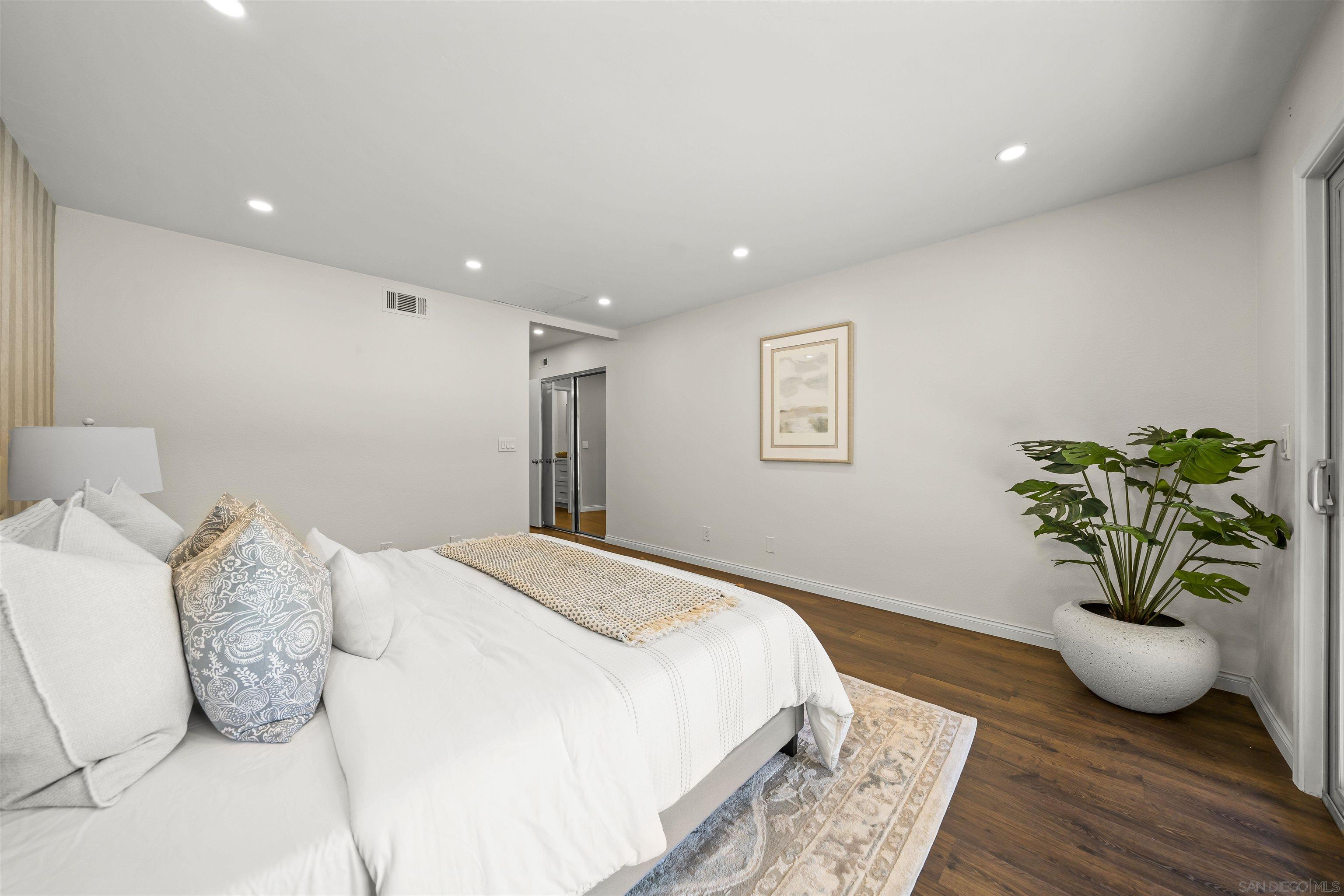 Detail Gallery Image 32 of 51 For 6363  Rancho Mission Rd  #8,  San Diego,  CA 92108 - 2 Beds | 2 Baths