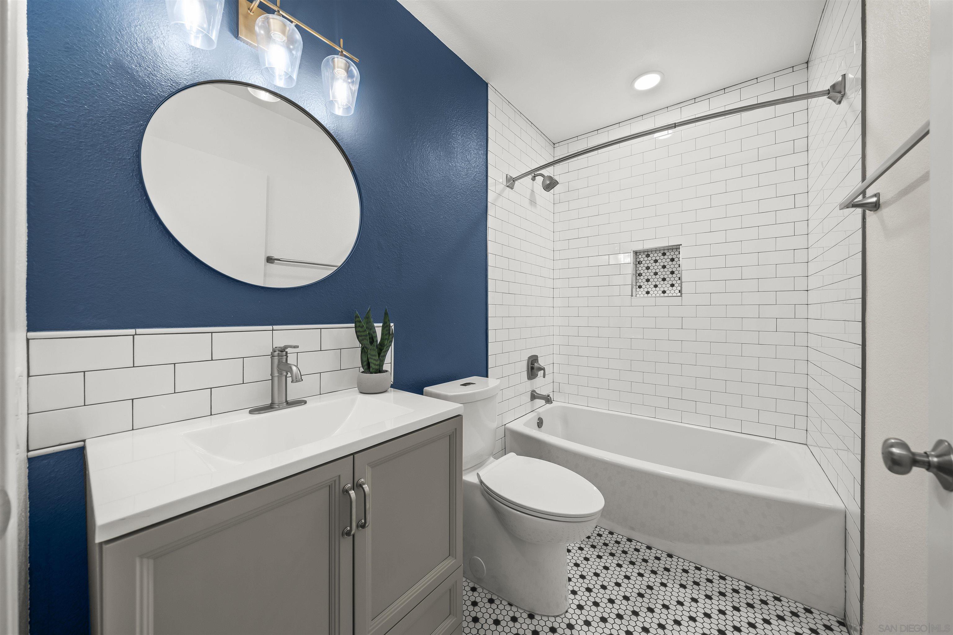 Detail Gallery Image 33 of 51 For 6363  Rancho Mission Rd  #8,  San Diego,  CA 92108 - 2 Beds | 2 Baths