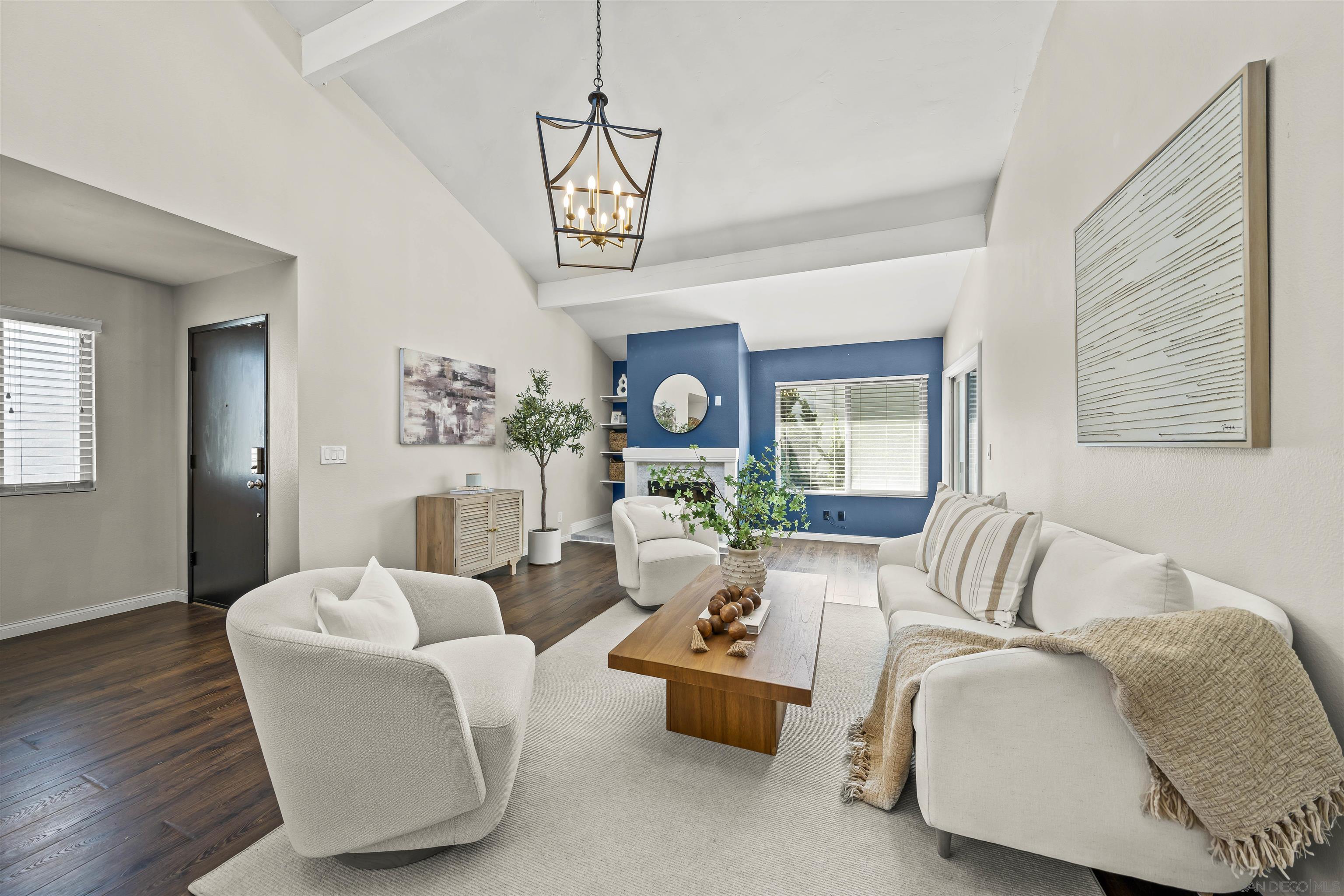 Detail Gallery Image 7 of 51 For 6363  Rancho Mission Rd  #8,  San Diego,  CA 92108 - 2 Beds | 2 Baths