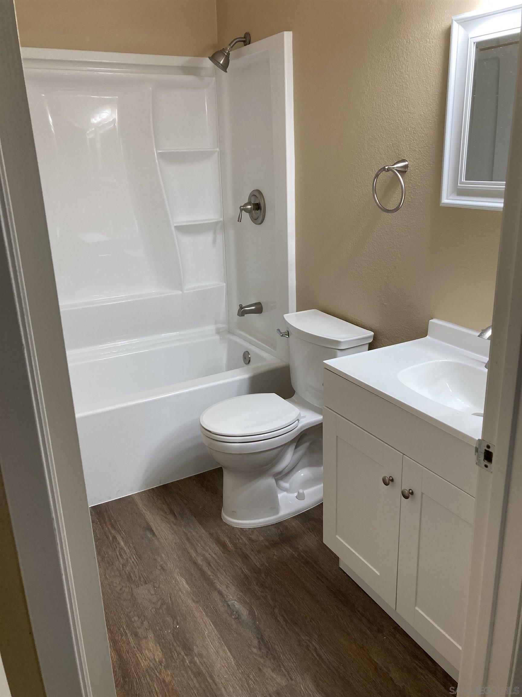 Detail Gallery Image 7 of 12 For 9414  Twin Trails  204, San Diego,  CA 92129 - 2 Beds | 2 Baths