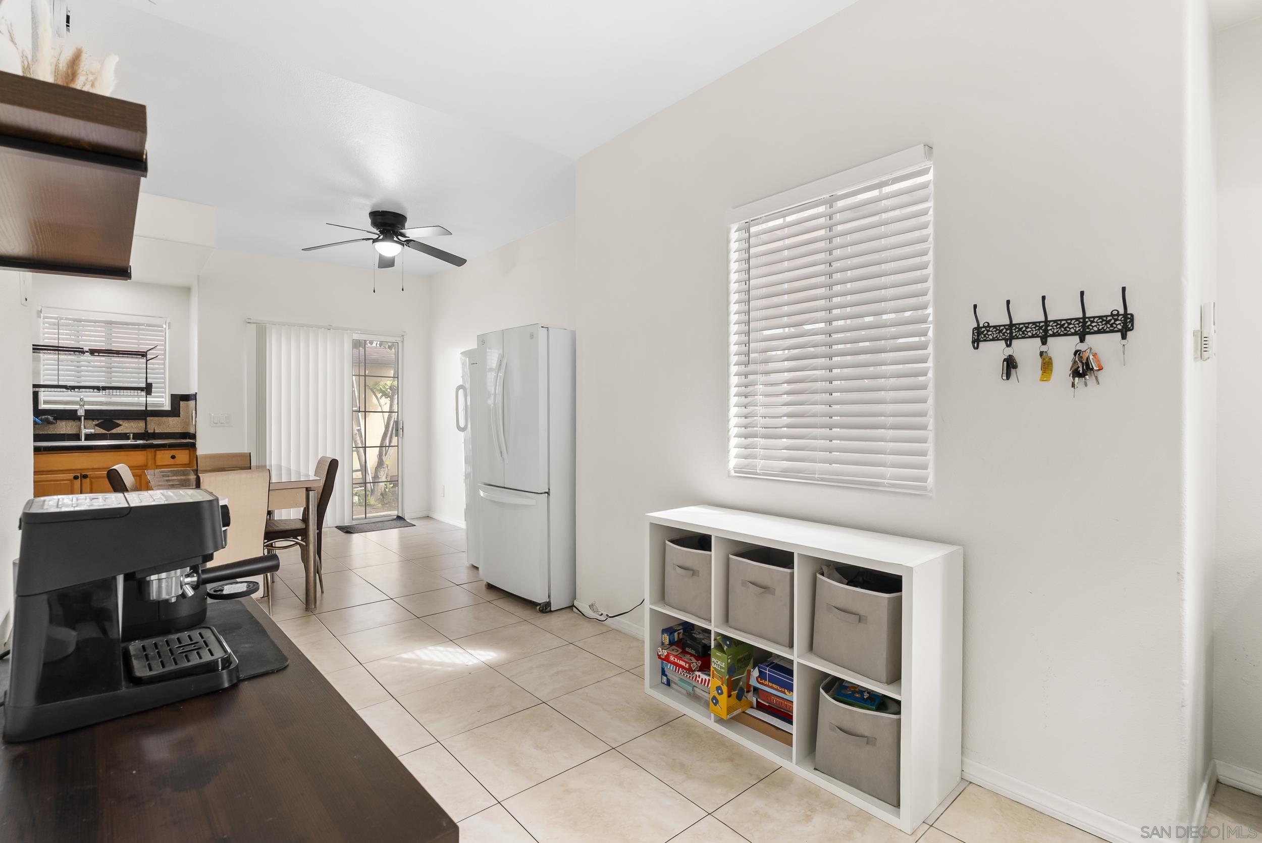 Detail Gallery Image 12 of 35 For 3746  Harding Ave, San Diego,  CA 92113 - 3 Beds | 3 Baths