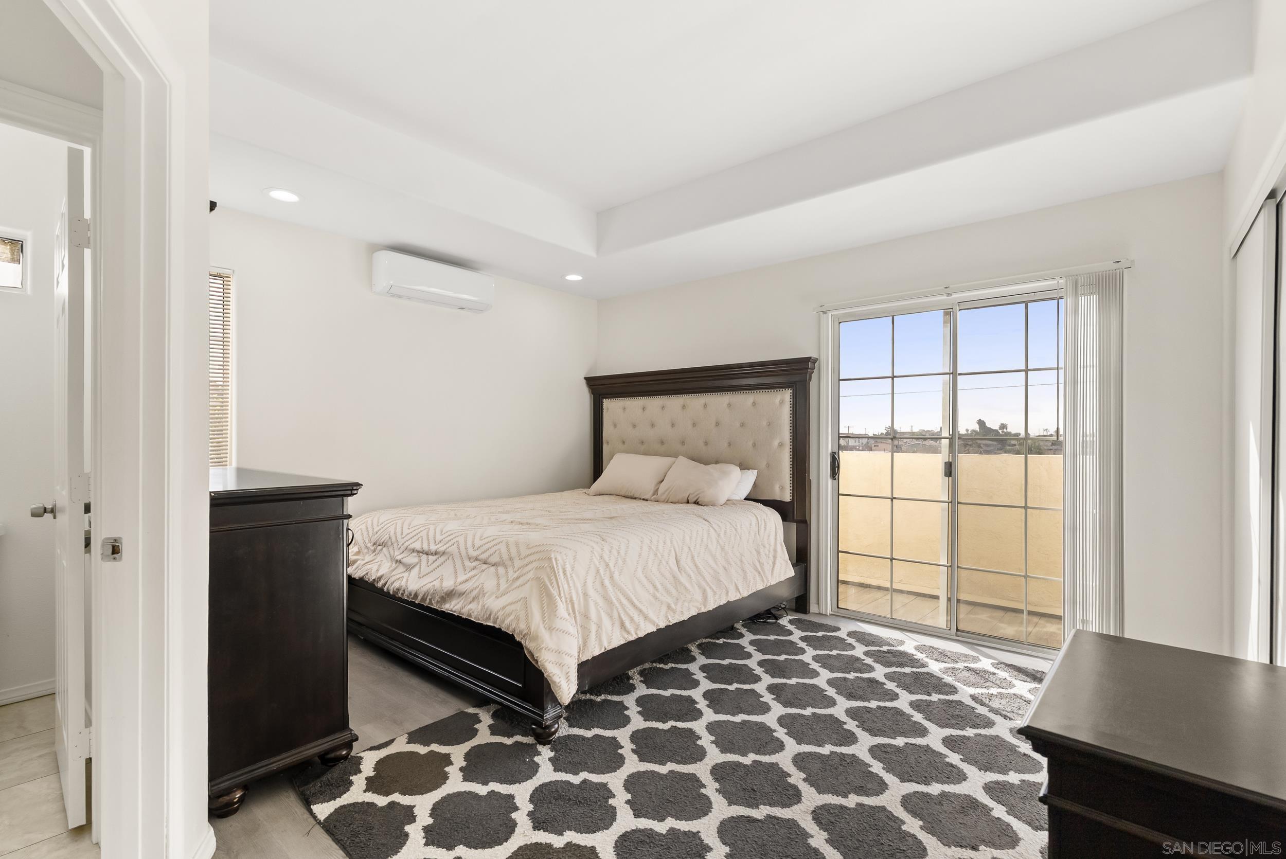 Detail Gallery Image 20 of 35 For 3746  Harding Ave, San Diego,  CA 92113 - 3 Beds | 3 Baths