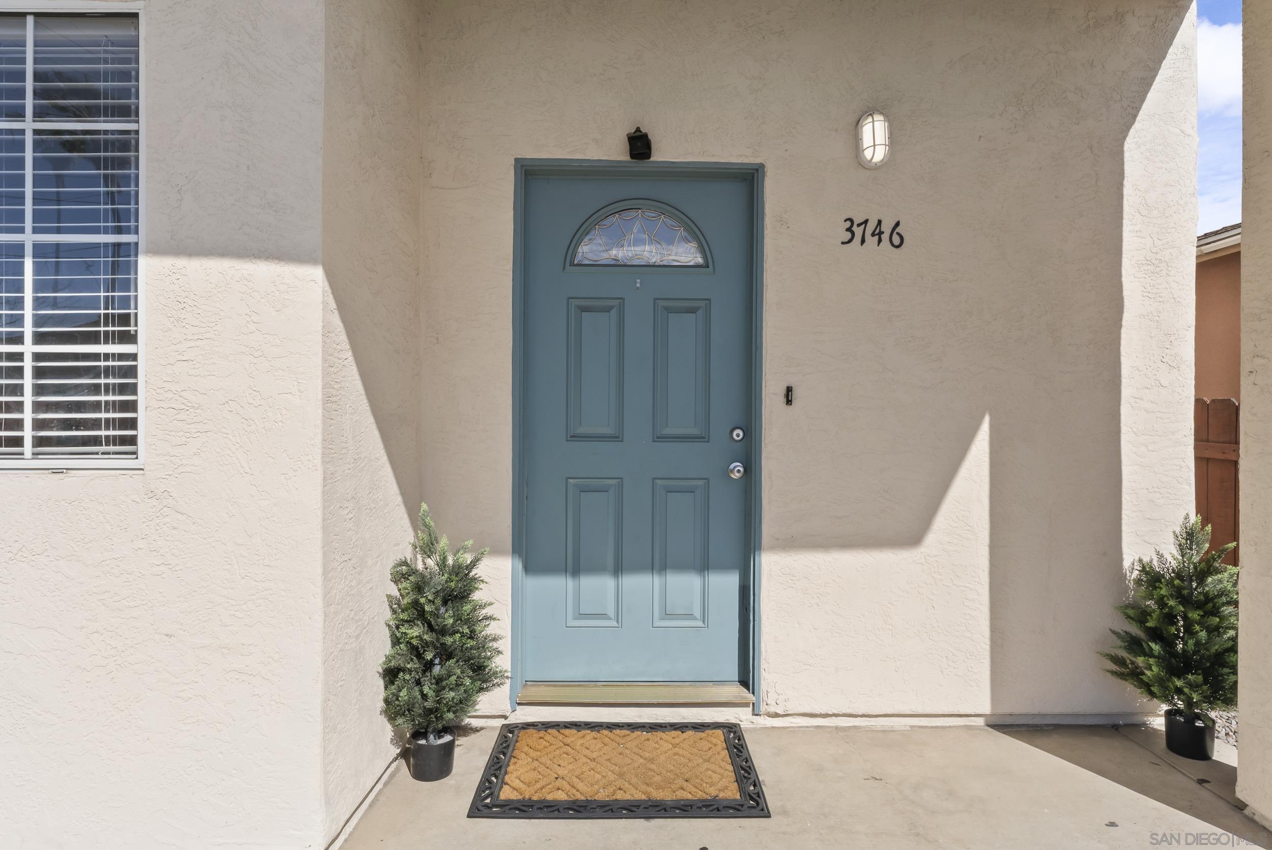 Detail Gallery Image 4 of 35 For 3746  Harding Ave, San Diego,  CA 92113 - 3 Beds | 3 Baths