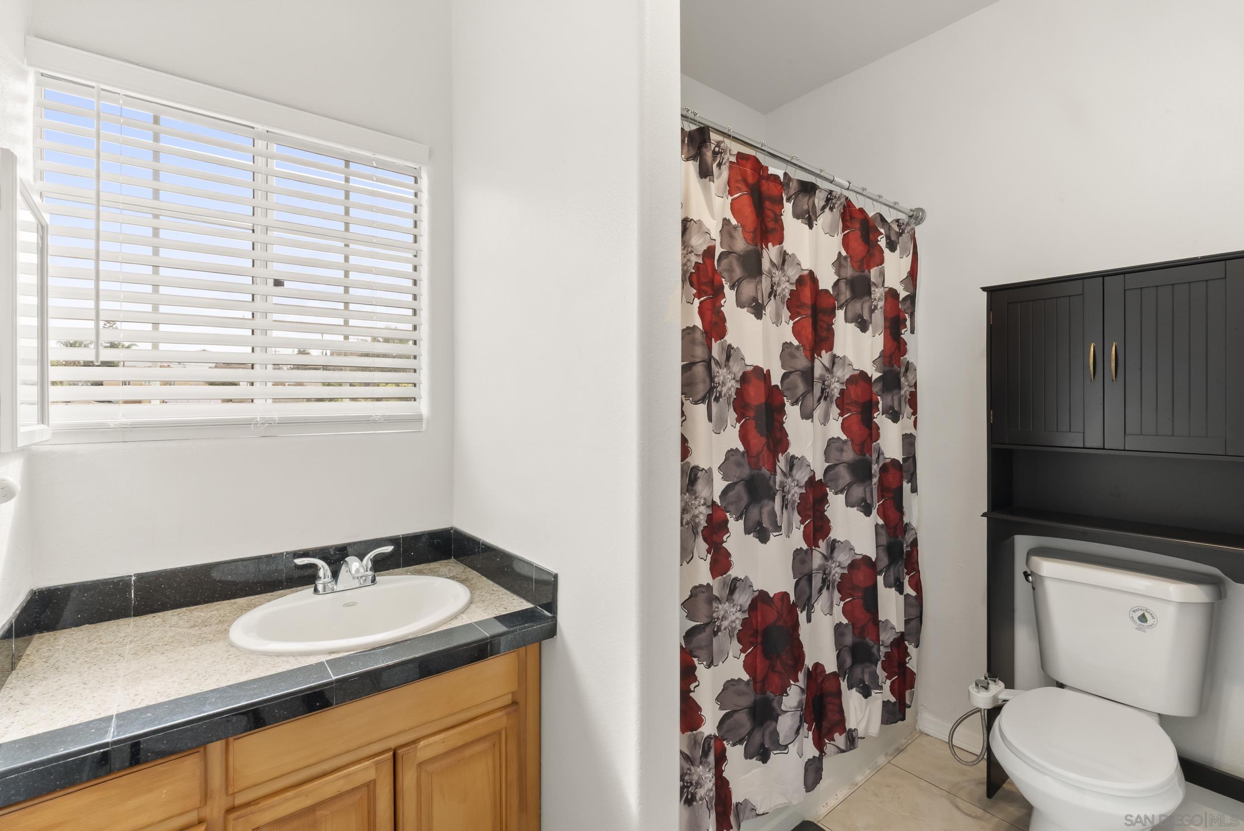 Detail Gallery Image 33 of 35 For 3746  Harding Ave, San Diego,  CA 92113 - 3 Beds | 3 Baths