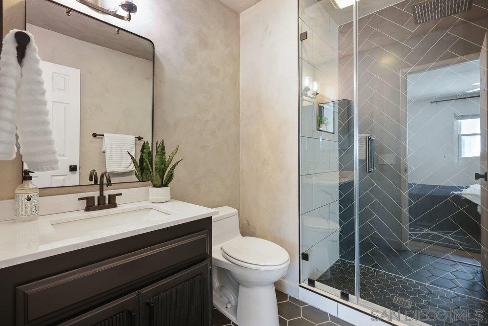 Detail Gallery Image 13 of 20 For 1009  Essex St.  #6,  San Diego,  CA 92103 - 2 Beds | 2 Baths