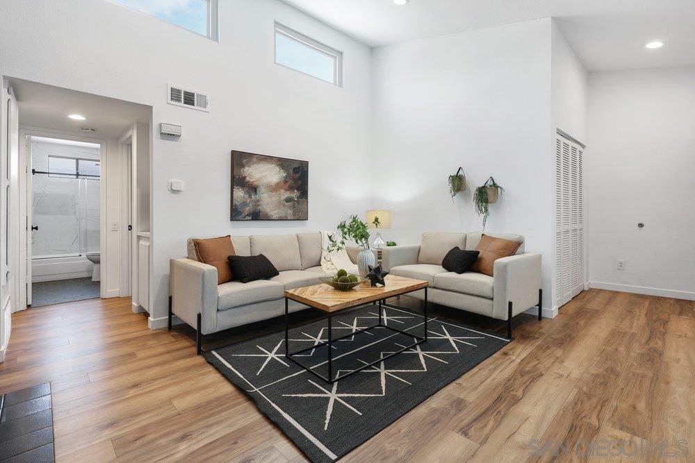 Detail Gallery Image 6 of 20 For 1009  Essex St.  #6,  San Diego,  CA 92103 - 2 Beds | 2 Baths