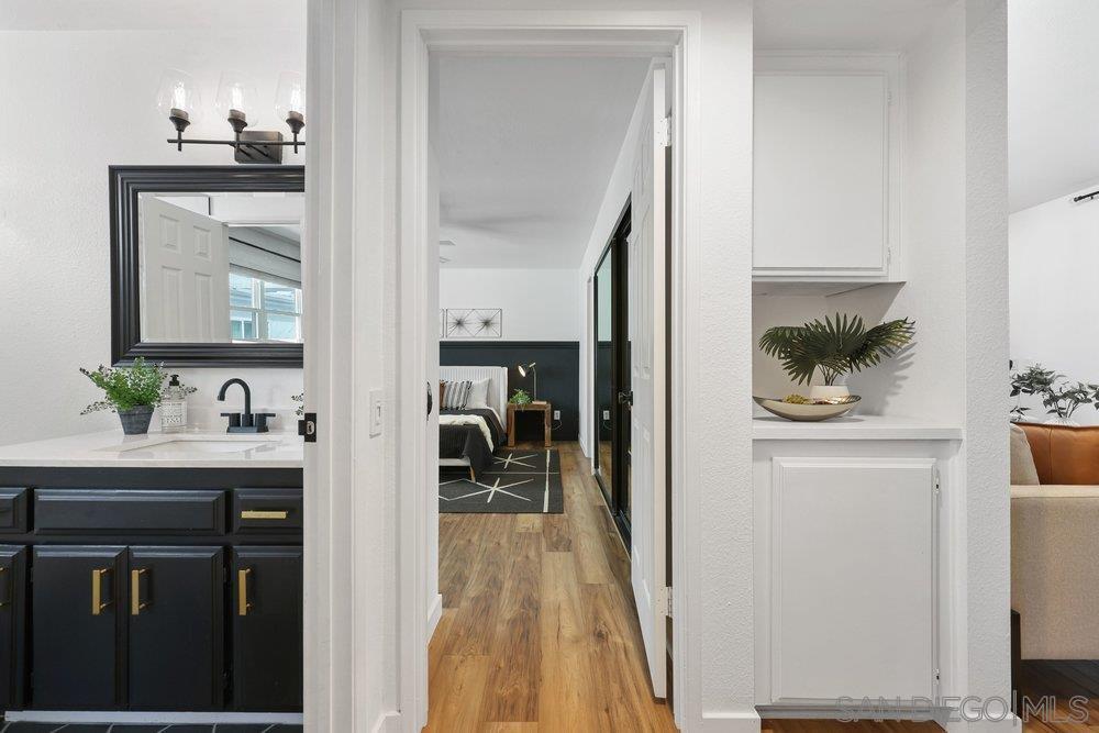 Detail Gallery Image 10 of 20 For 1009  Essex St.  #6,  San Diego,  CA 92103 - 2 Beds | 2 Baths